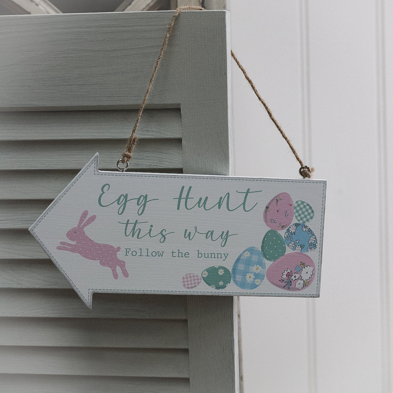 Pastel Egg Hunt This Way Arrow Hanger