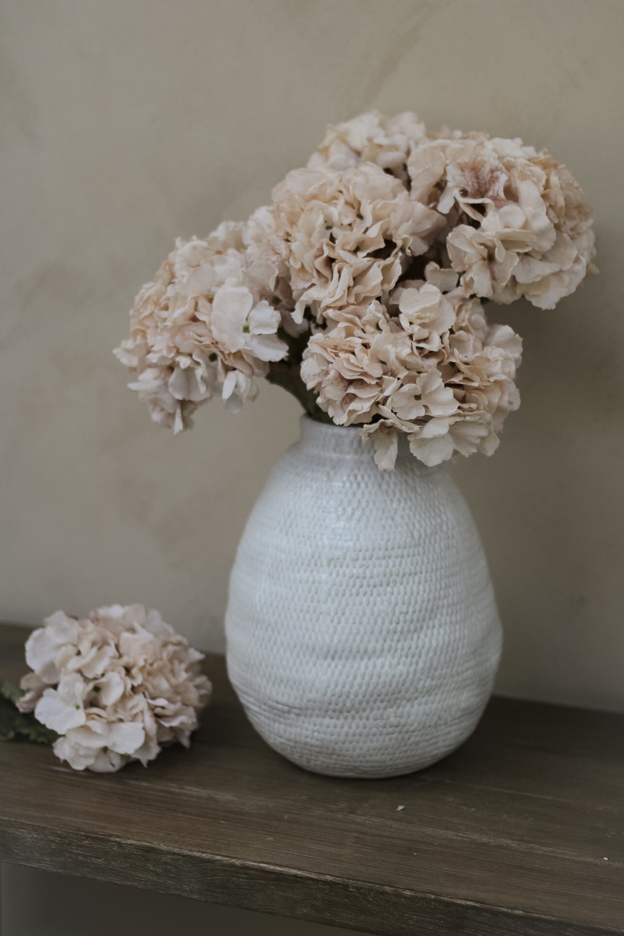 Faux Nude Dried Ruffle Hydrangea