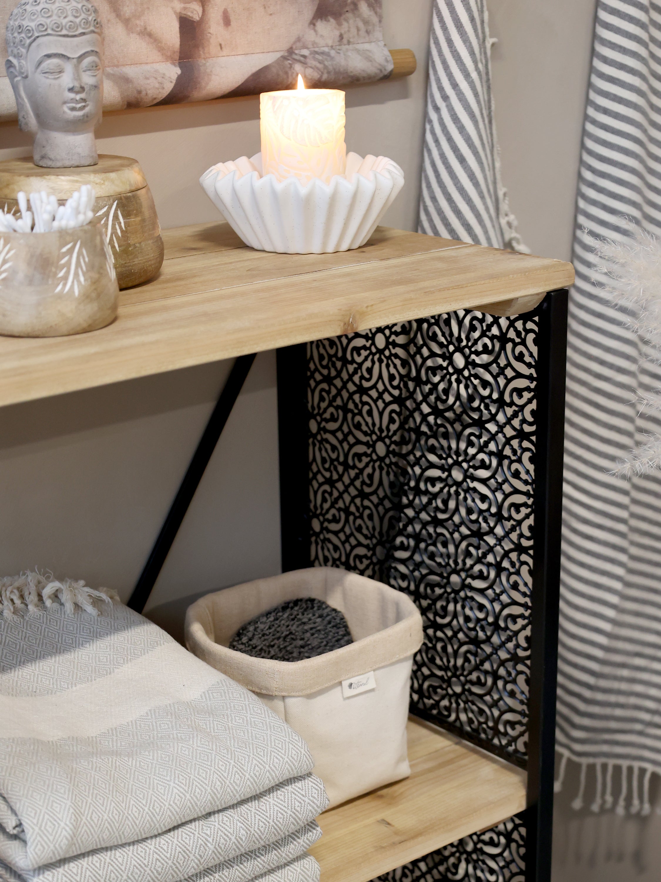 Speckled White Small Ruffle Bowl