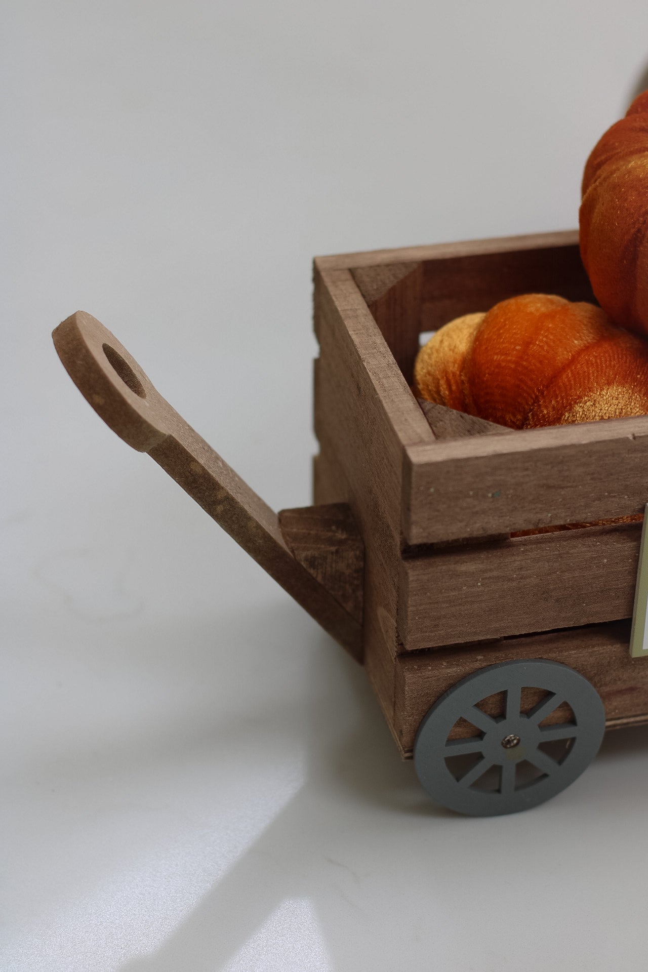 Pumpkin Cart Decoration