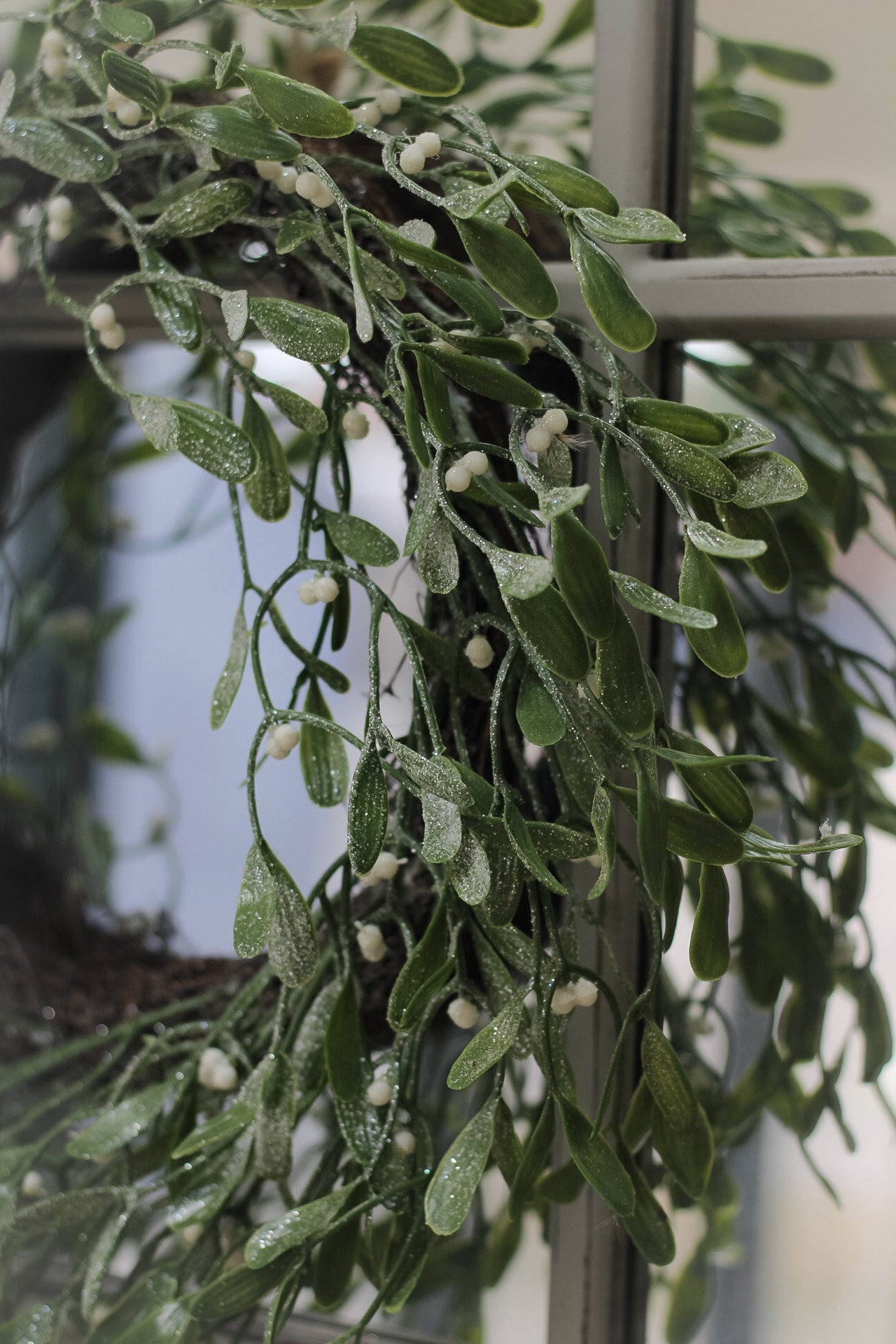 Frosted Mistletoe Wreath