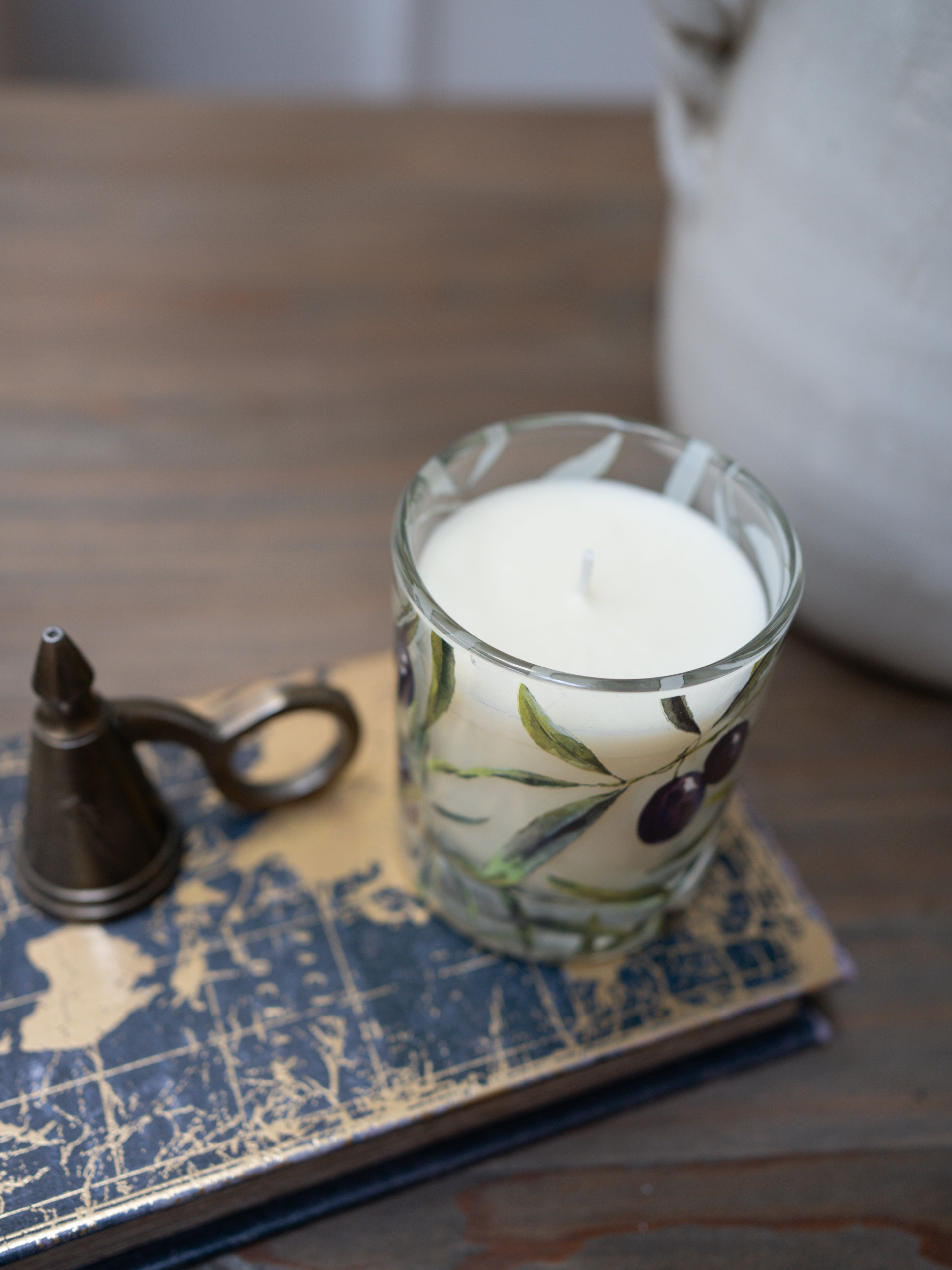 Fig and Olive Scented Candle