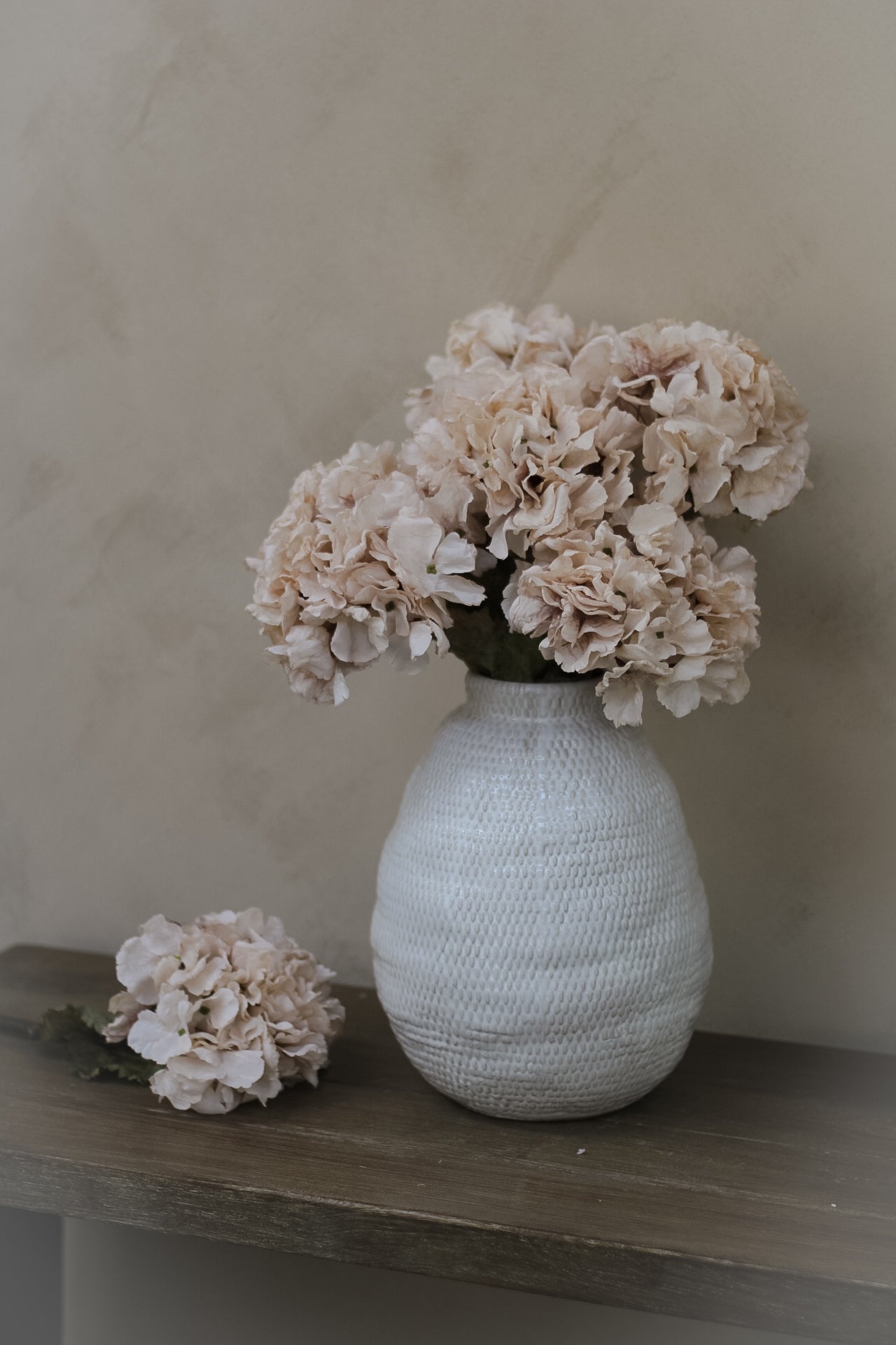 Faux Nude Dried Ruffle Hydrangea
