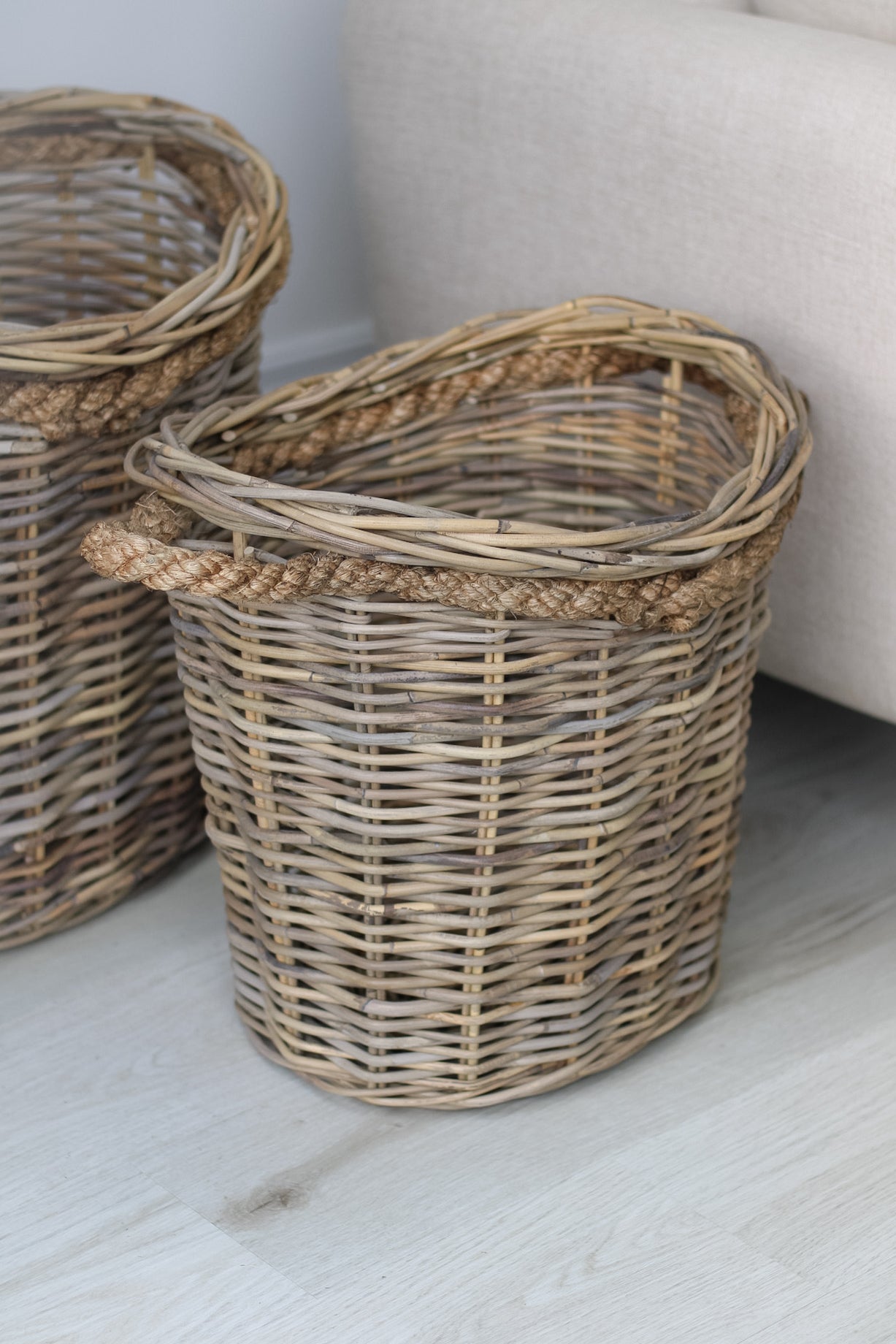 handle detail of rattan basket