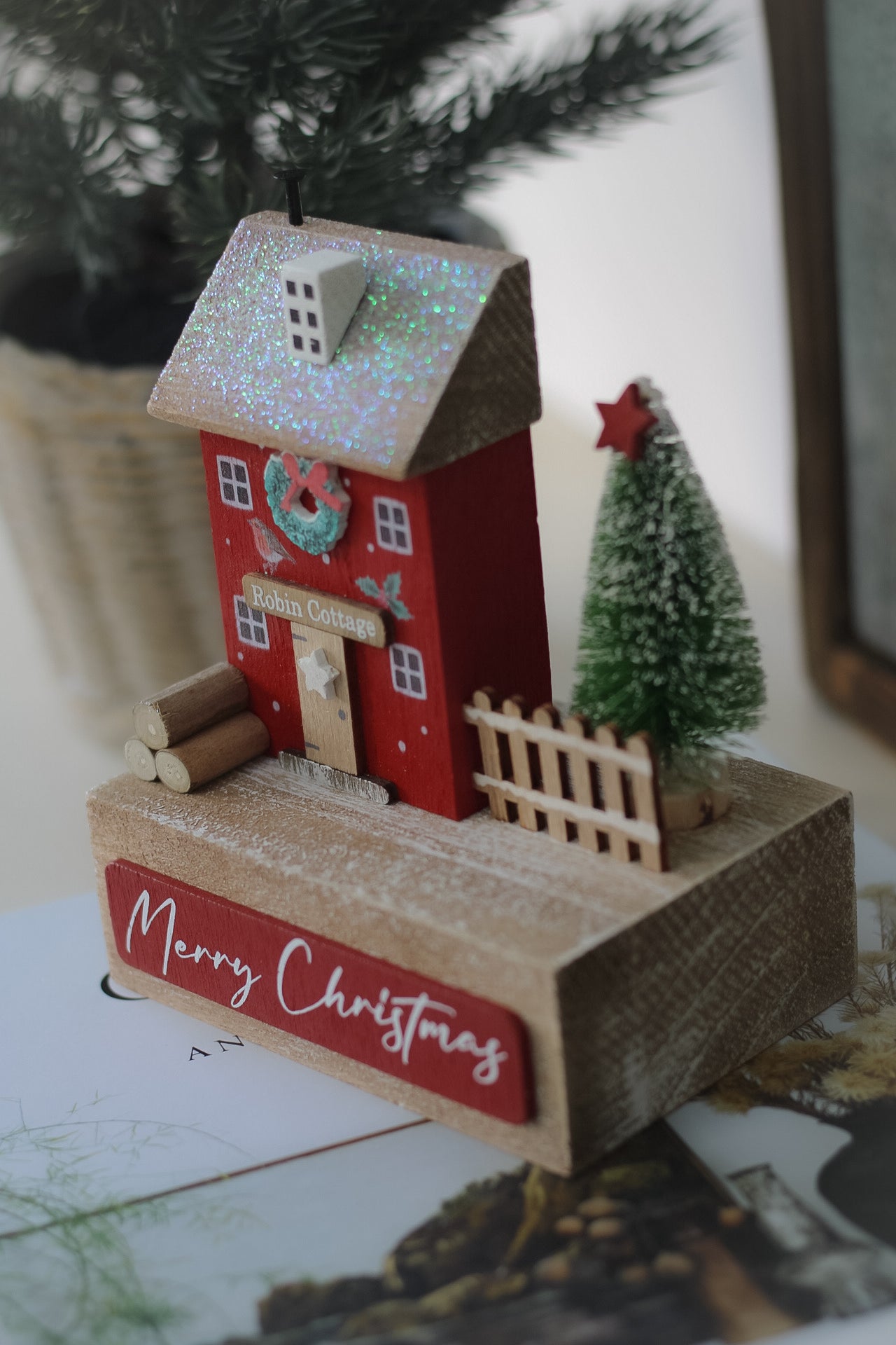 Robin Cottage Festive House Block