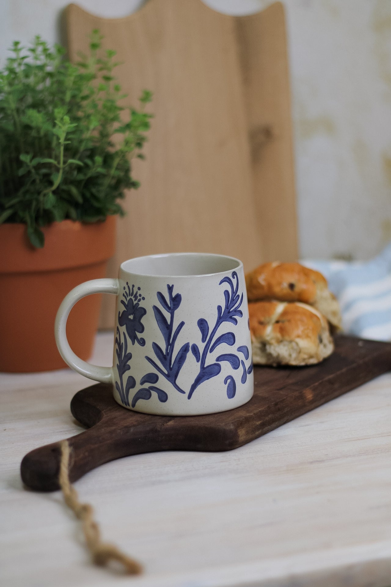Petunia Stoneware Mug