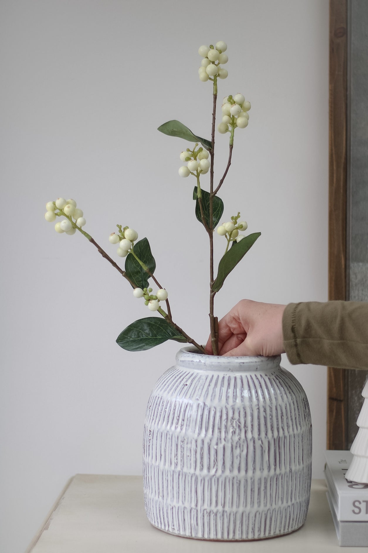 Faux White Snowberry Spray 002