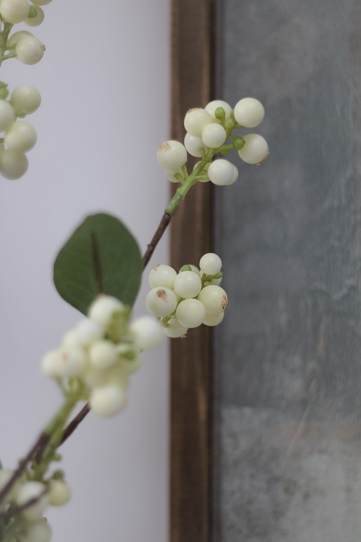 Faux White Snowberry Spray 003