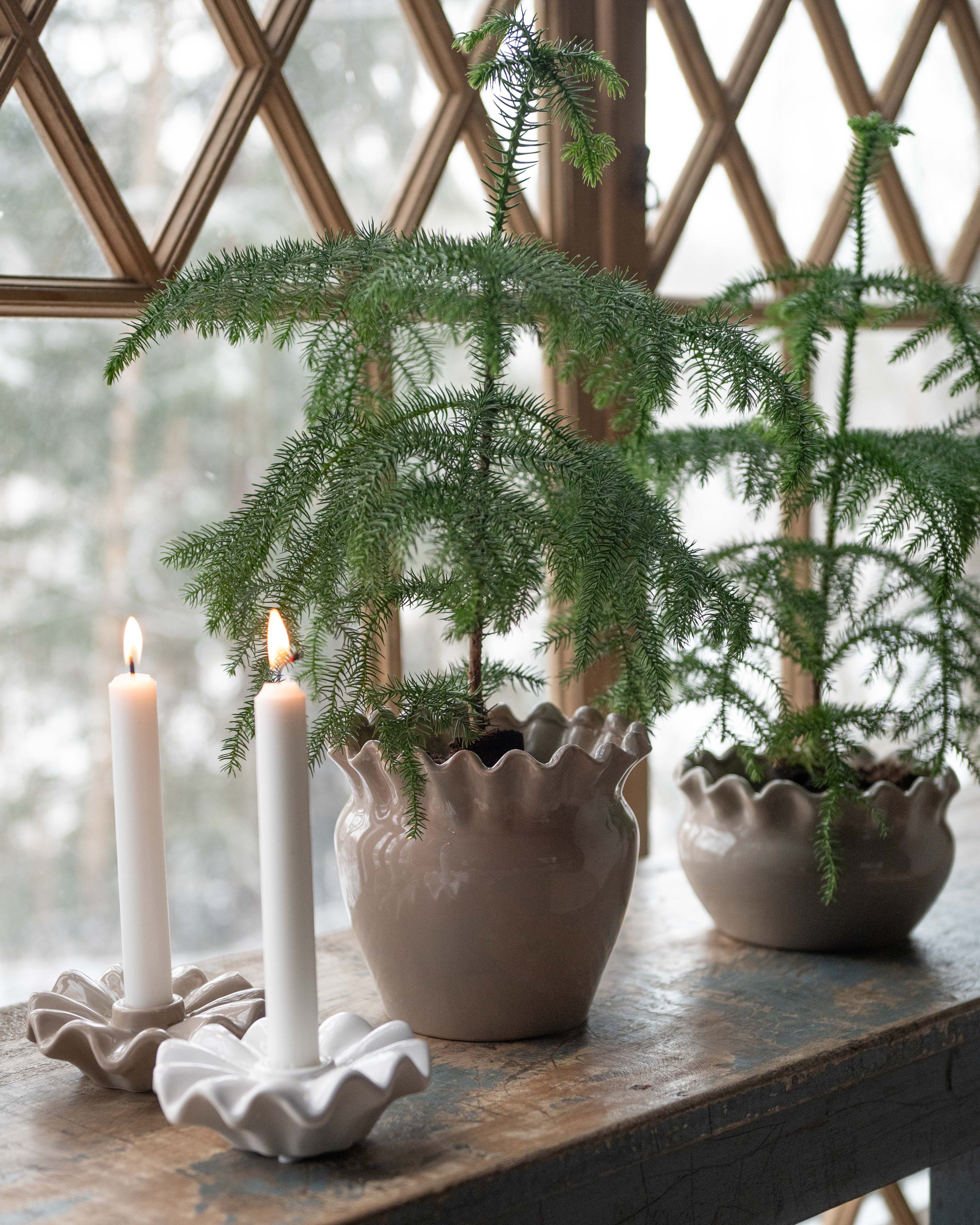 Frilly Beige Ceramic Dinner Candle Holder
