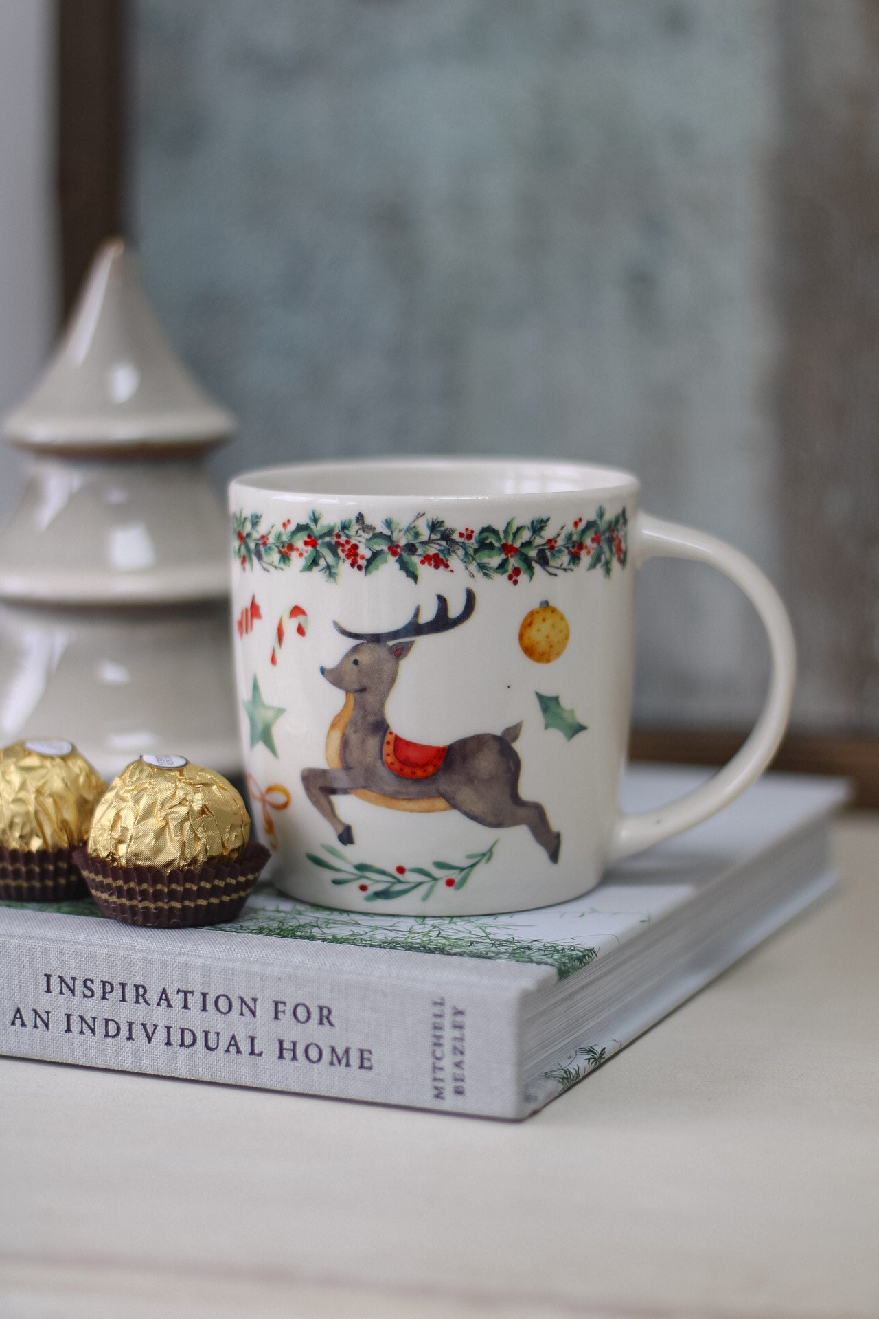 Reindeer porcelain mug