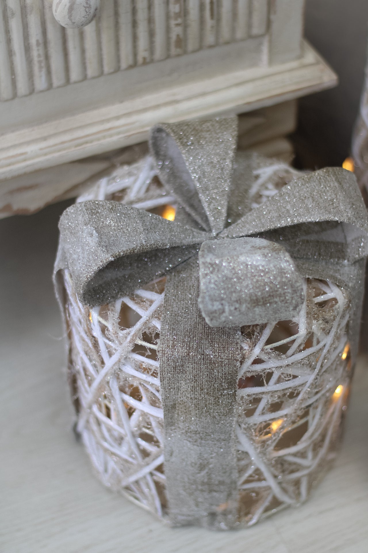 Round Gift LED Decorations 002