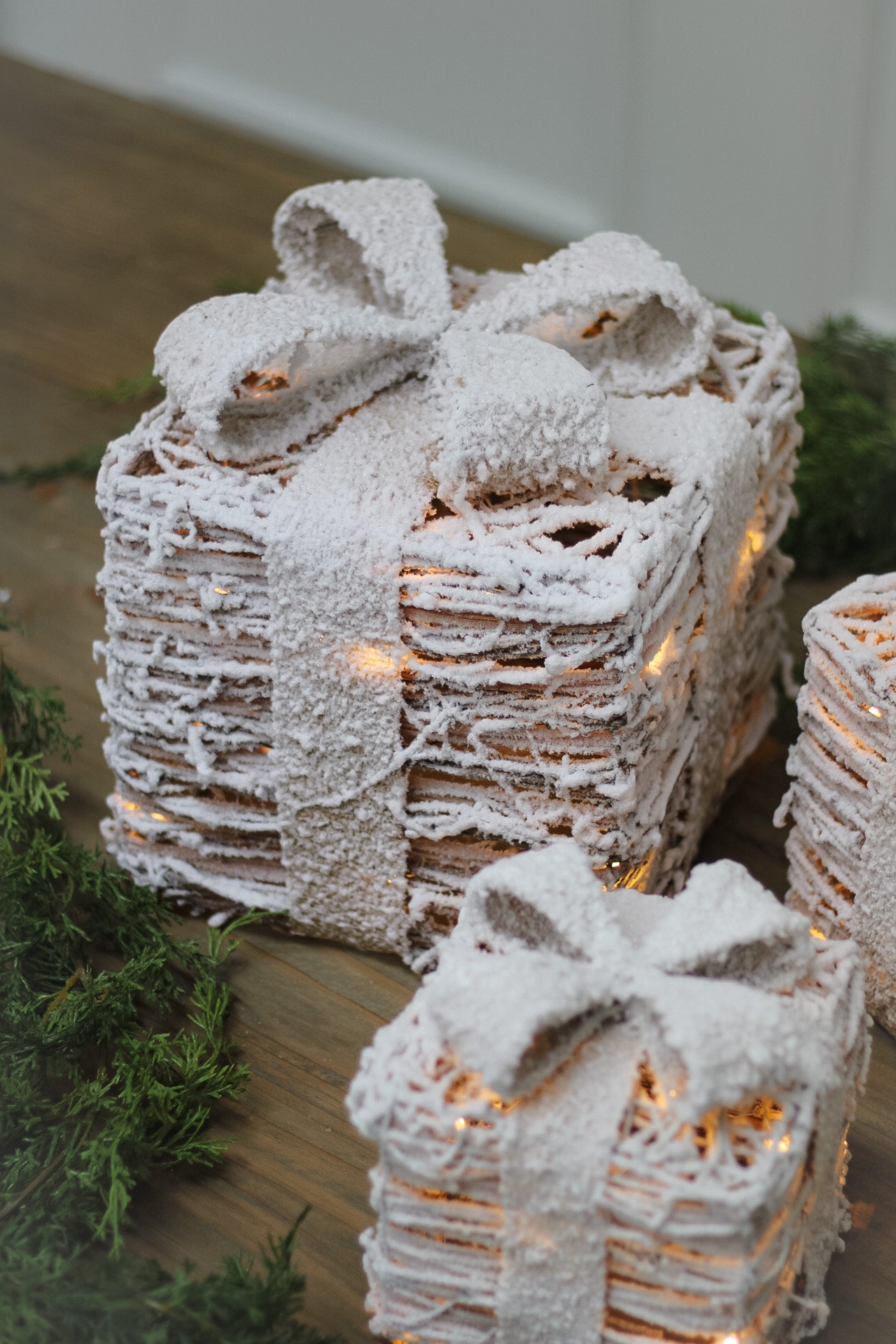 Snowy Rattan LED Gifts | Set of 3