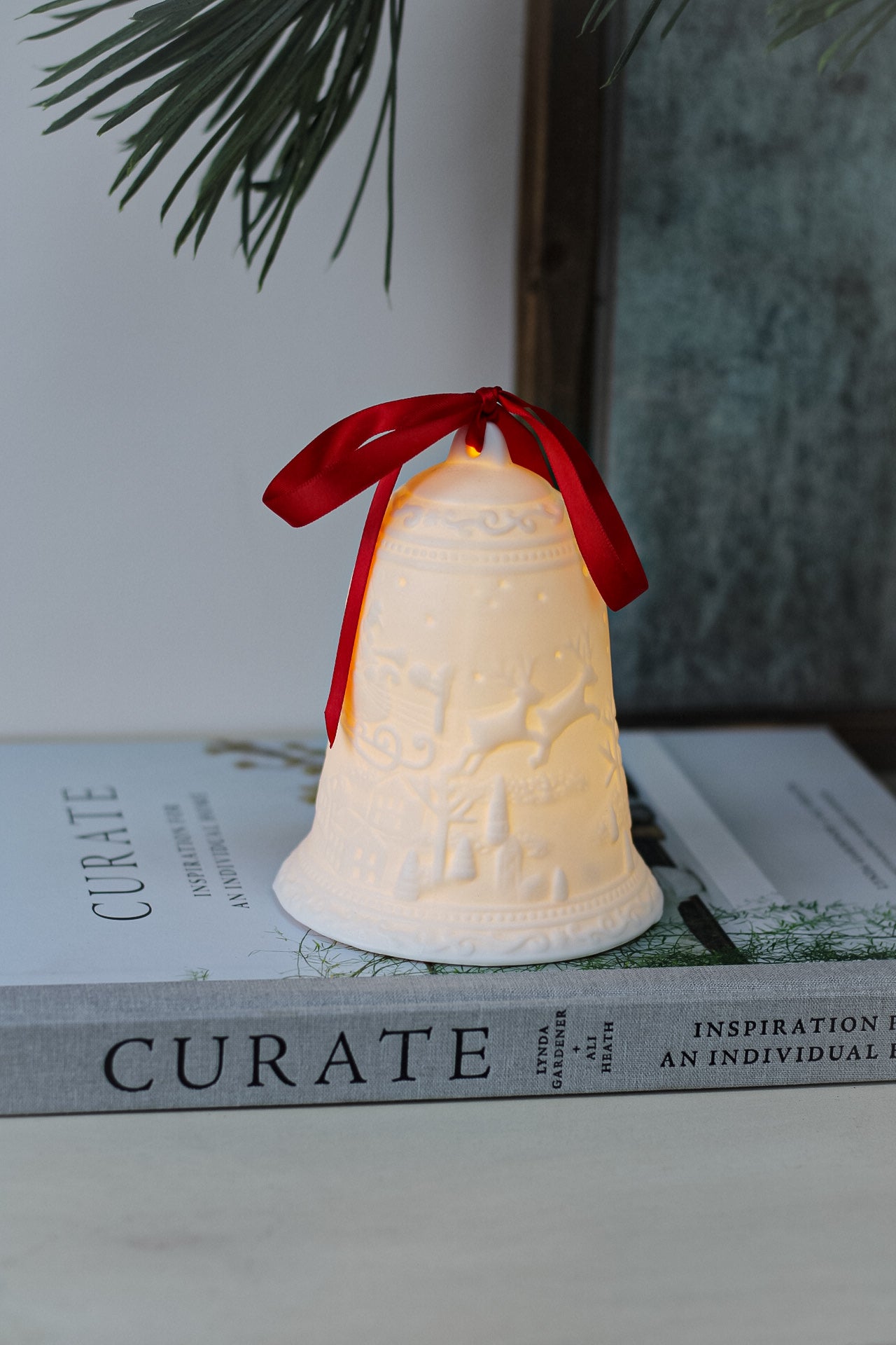 White Ceramic LED Bell with Embossed Christmas Scene 004