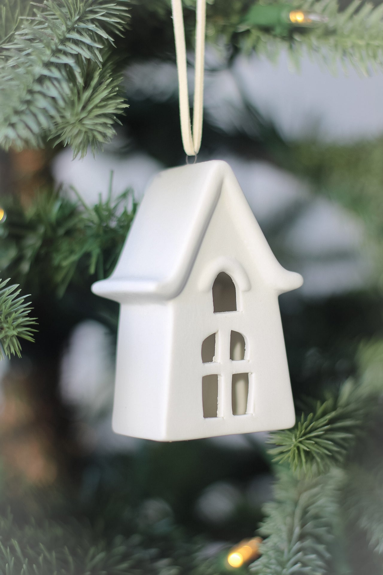 White Porcelain Cottage Tree Hanger Bauble