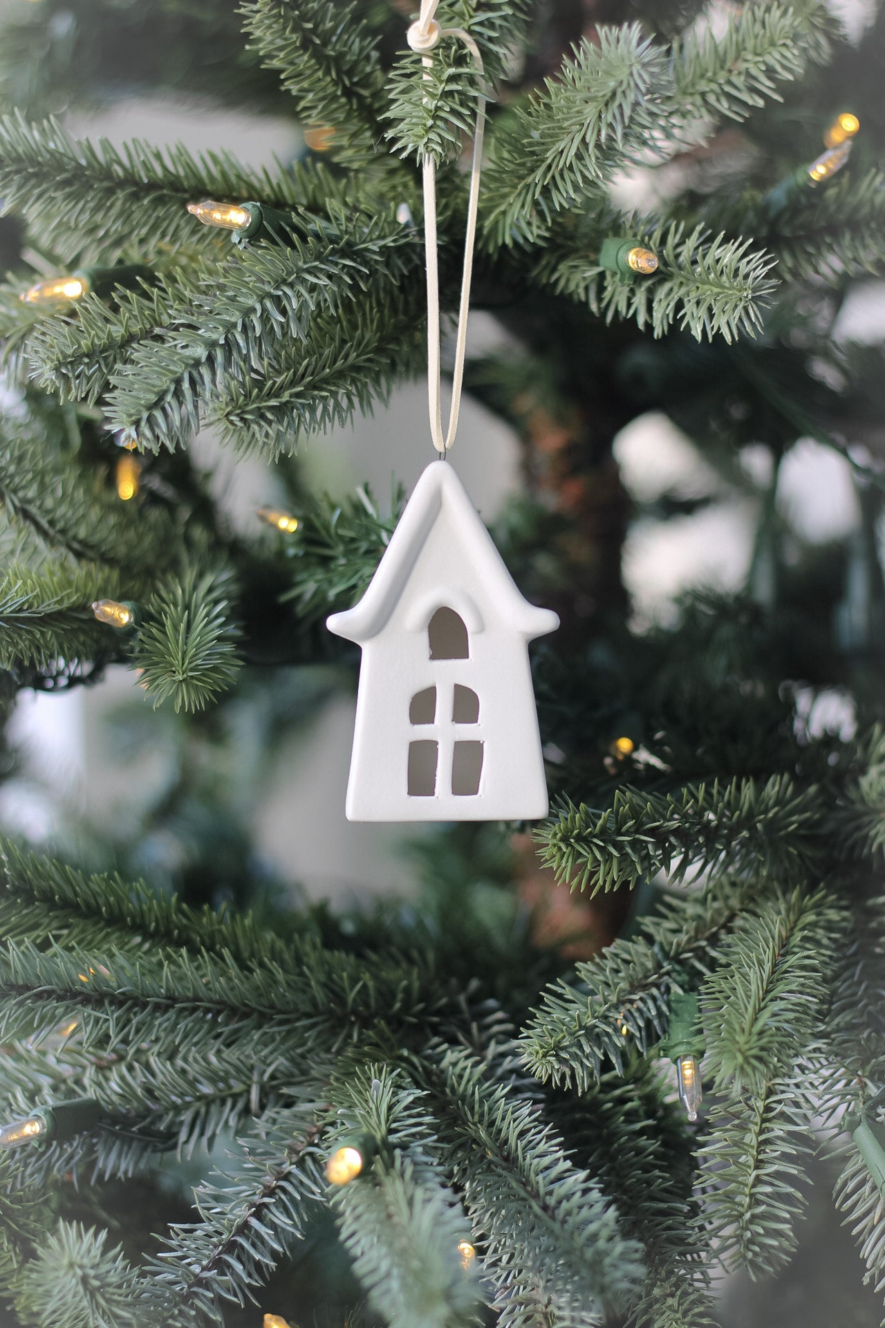 White Porcelain Cottage Tree Hanger Bauble