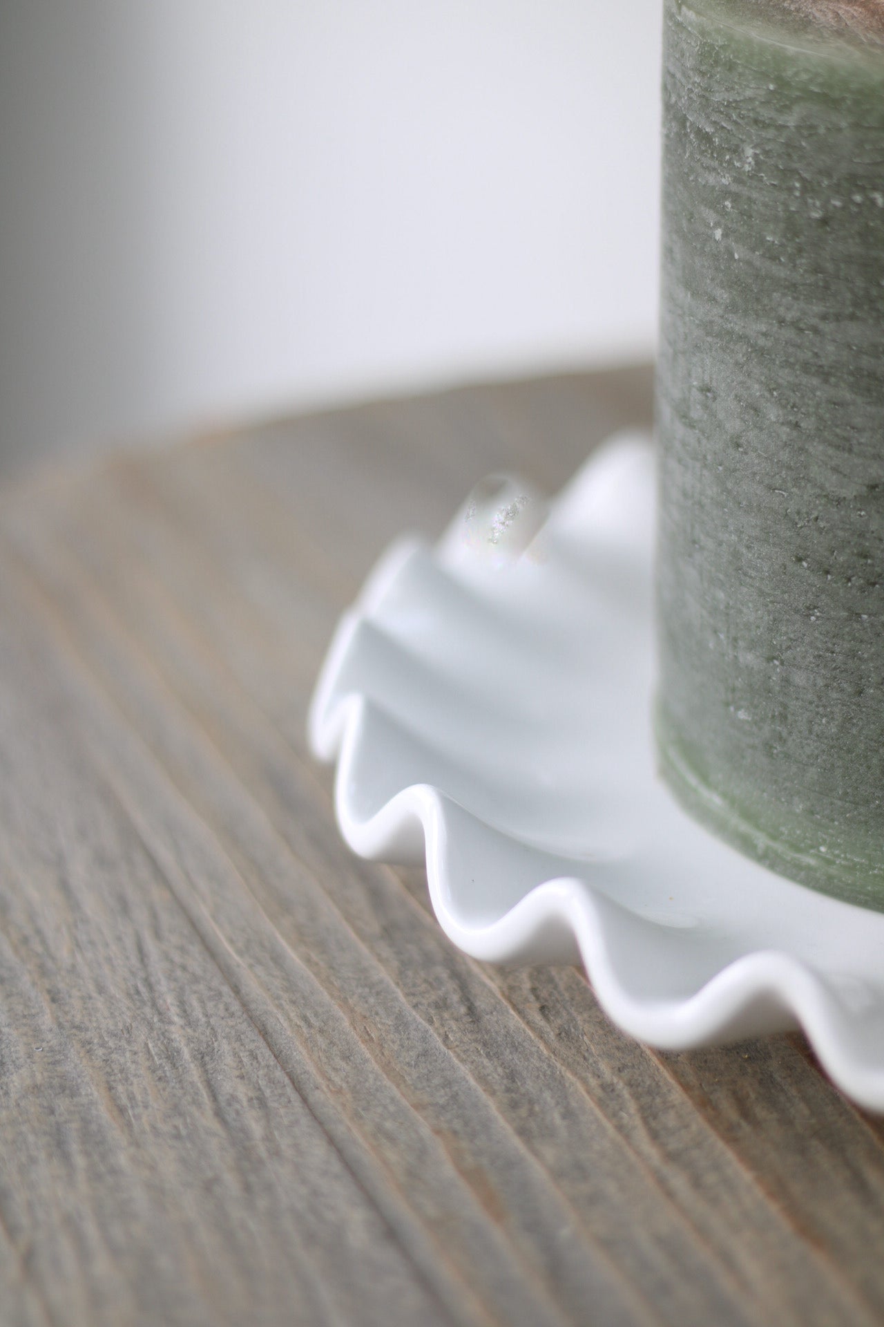 White Ruffled Ceramic Plate