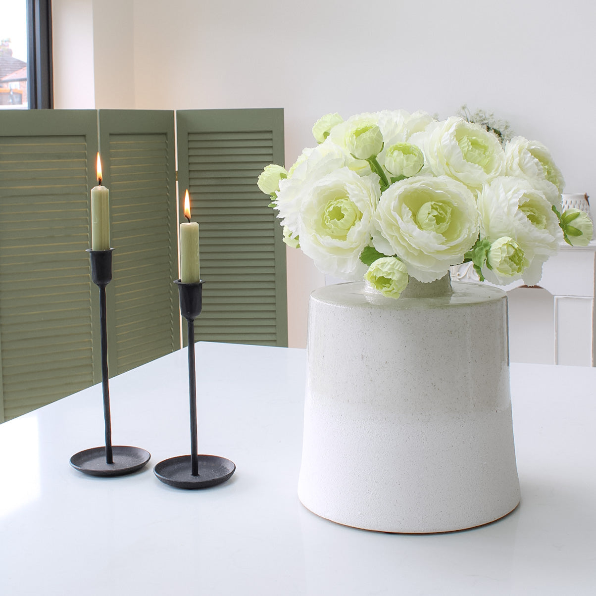 White Ranunculus Spray