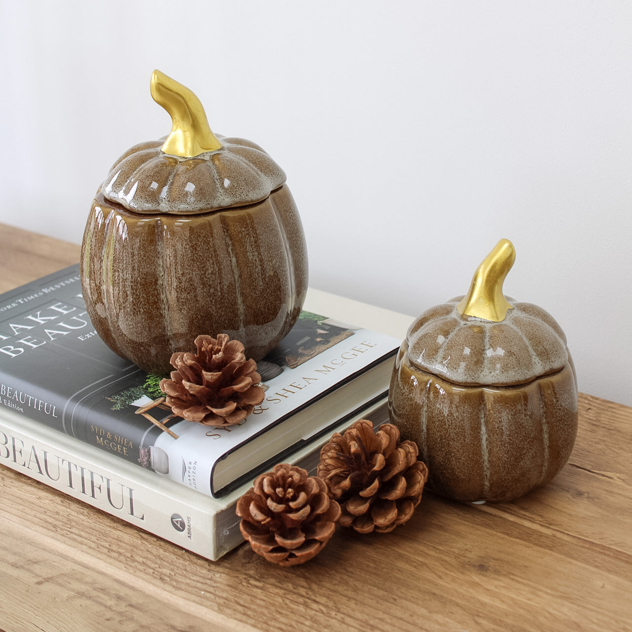 Brown & Grey Flecked Pumpkin Jar with Gold Stalk
