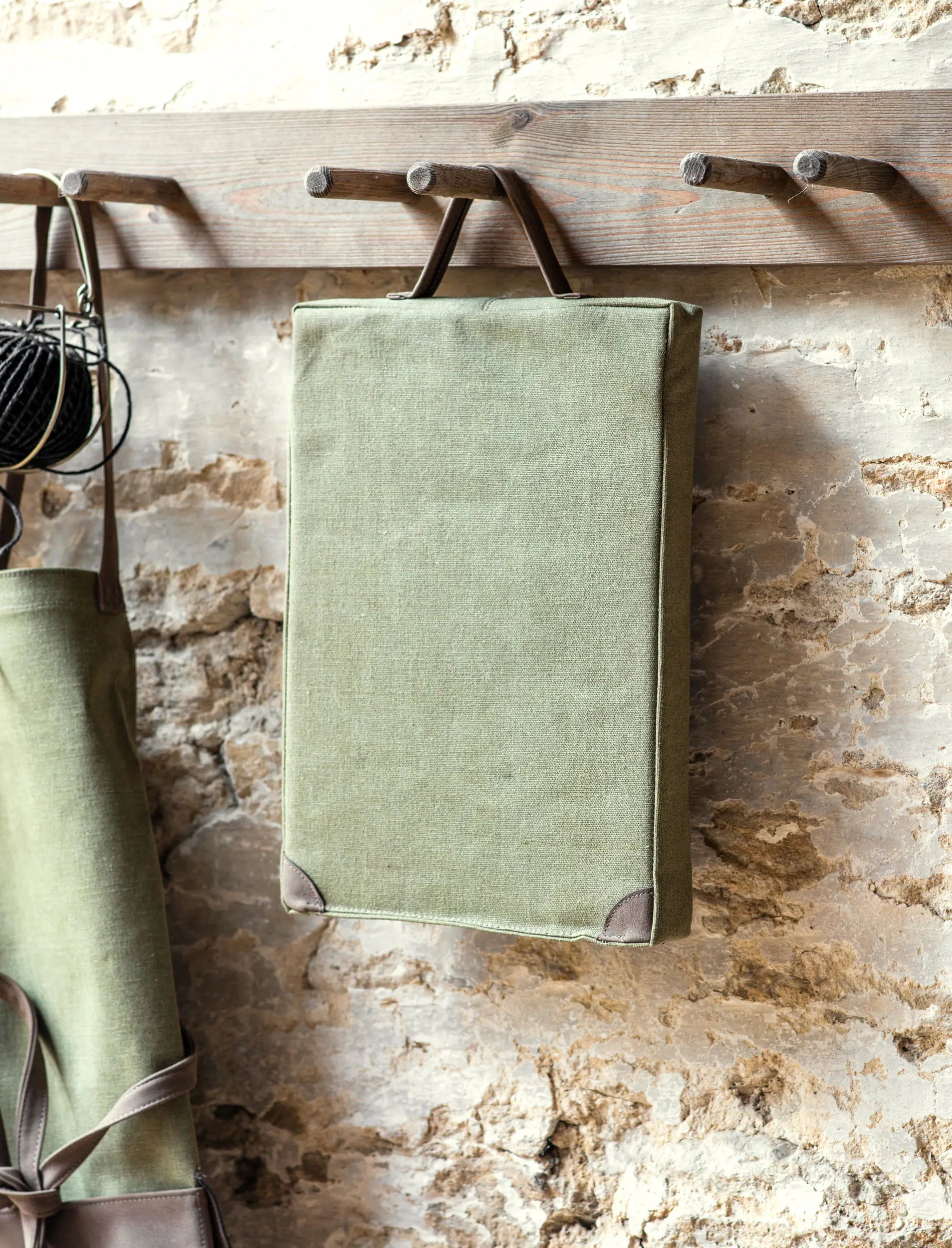 Classic Green Garden Kneeler