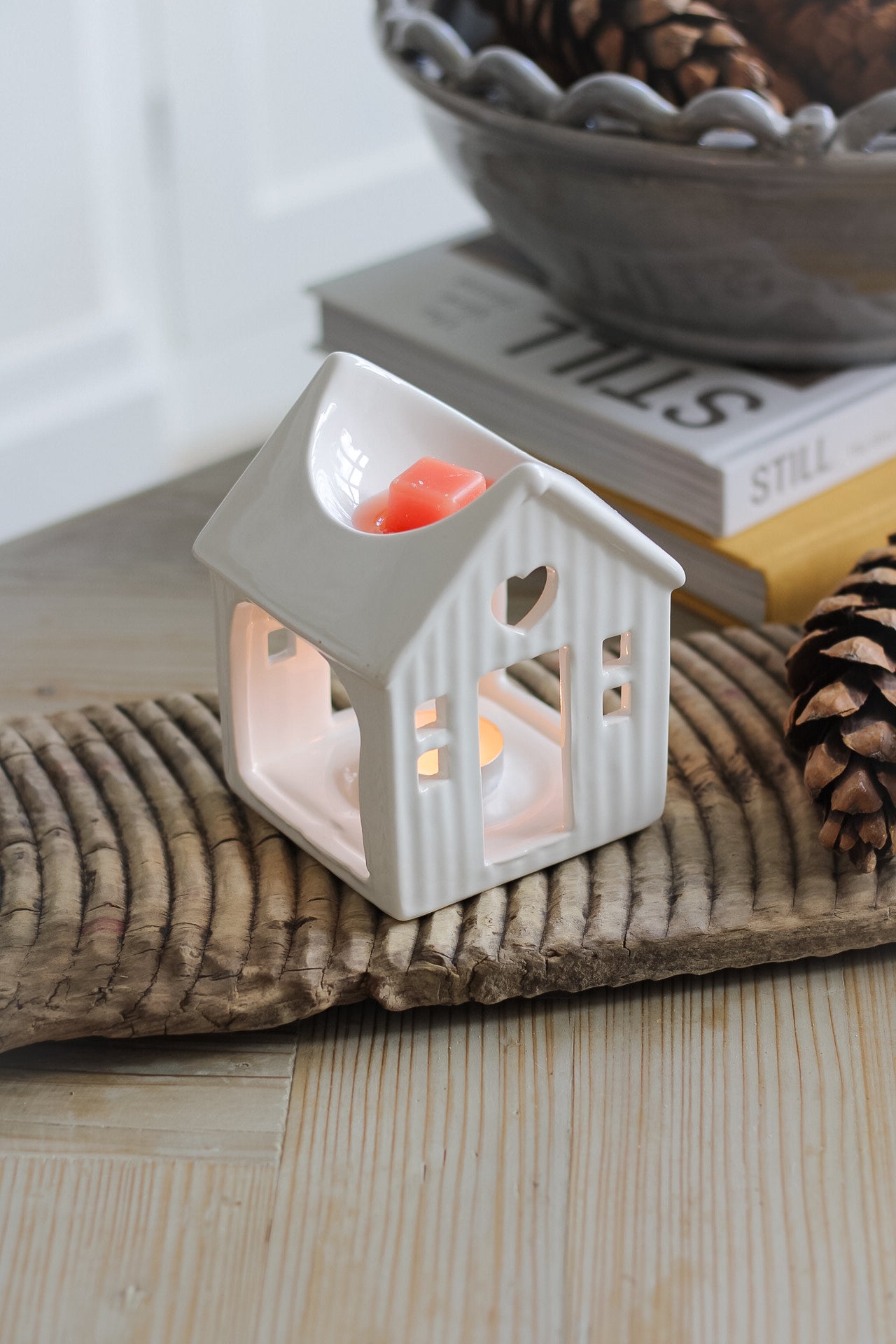 White Ceramic Heart House Wax Burner
