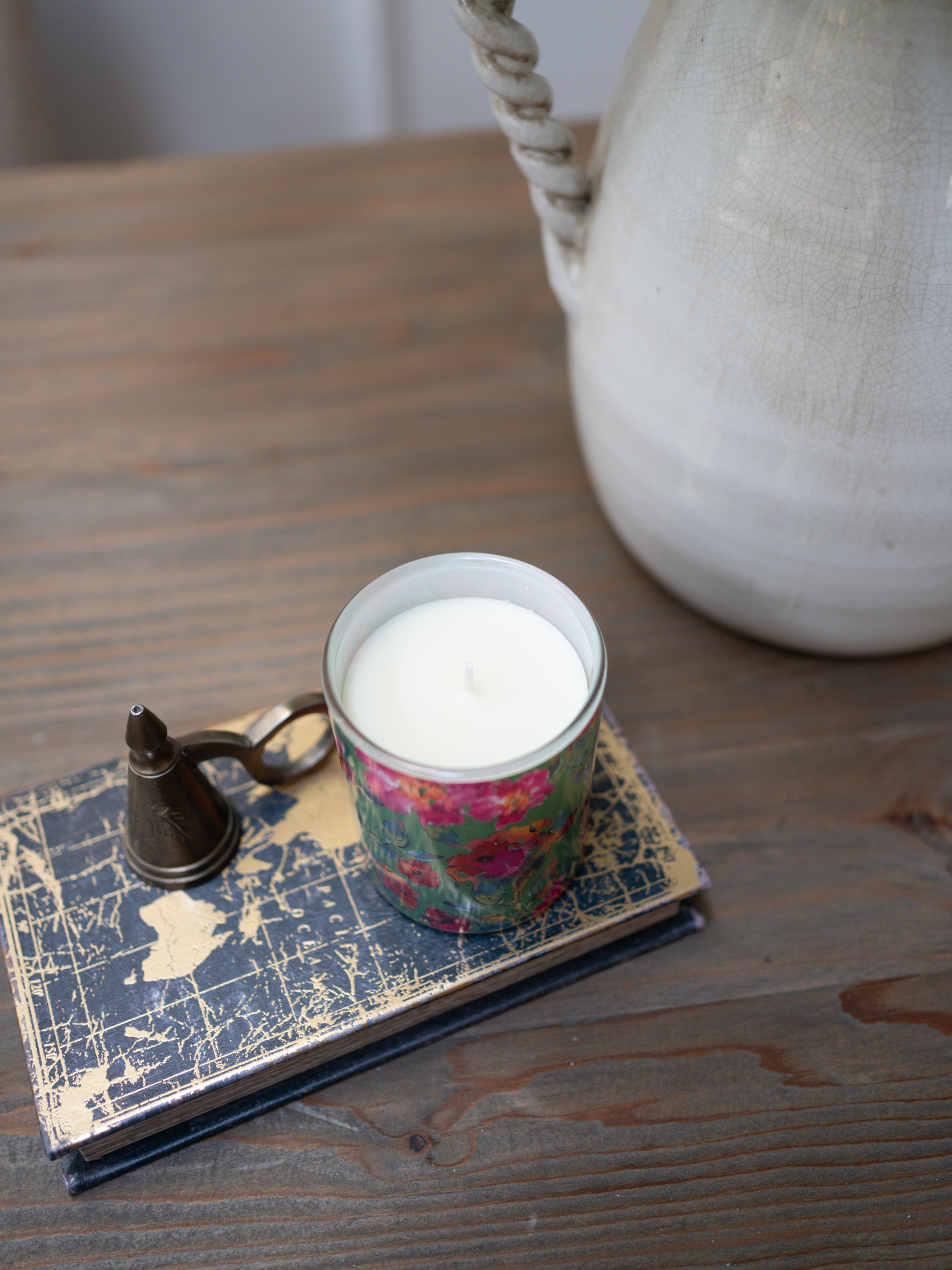 Bergamot and Green Pear Scented Candle