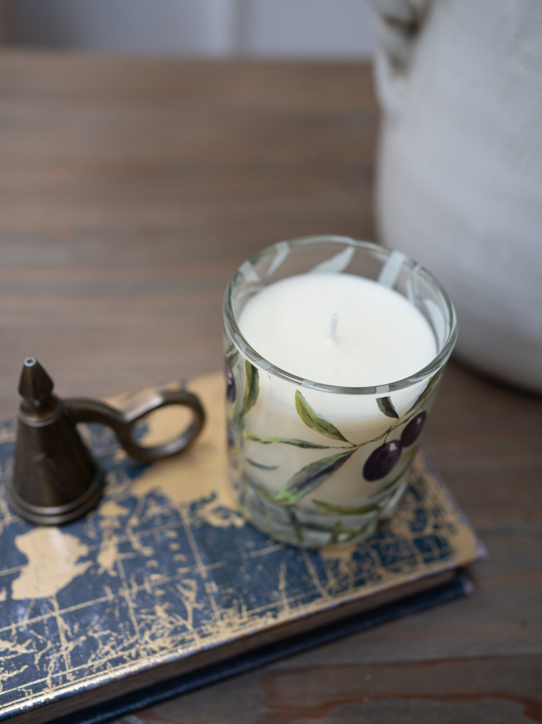 Fig and Olive Scented Candle
