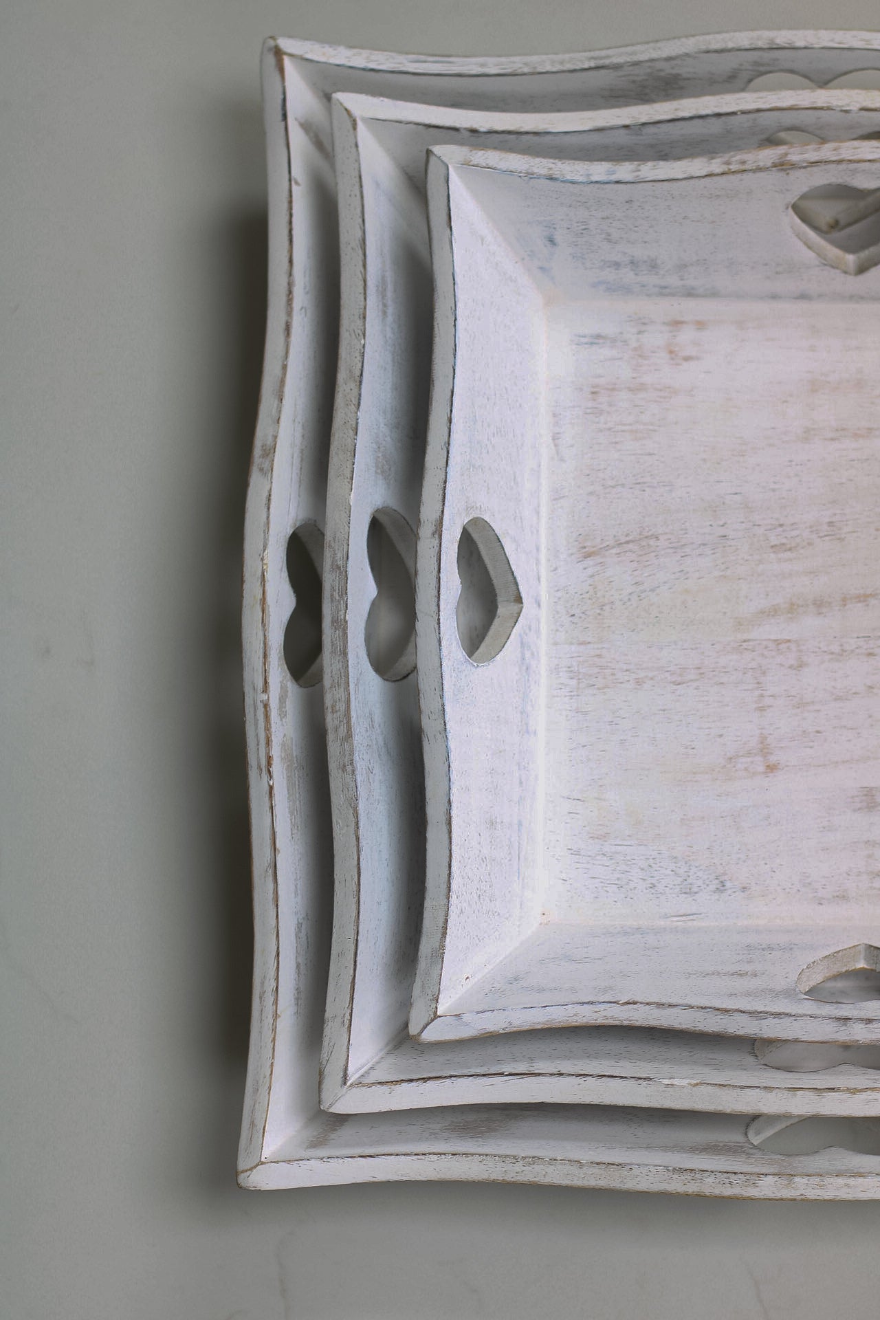 set of 3 white wooden trays