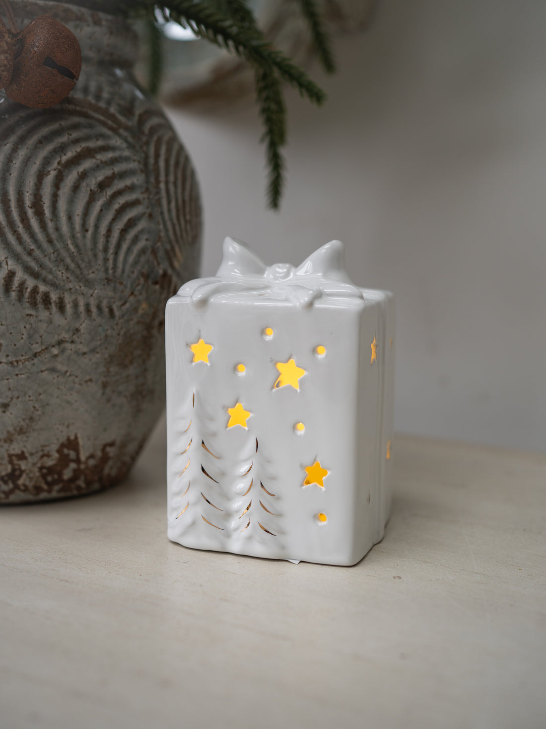 Ceramic LED Present with Bow and Trees