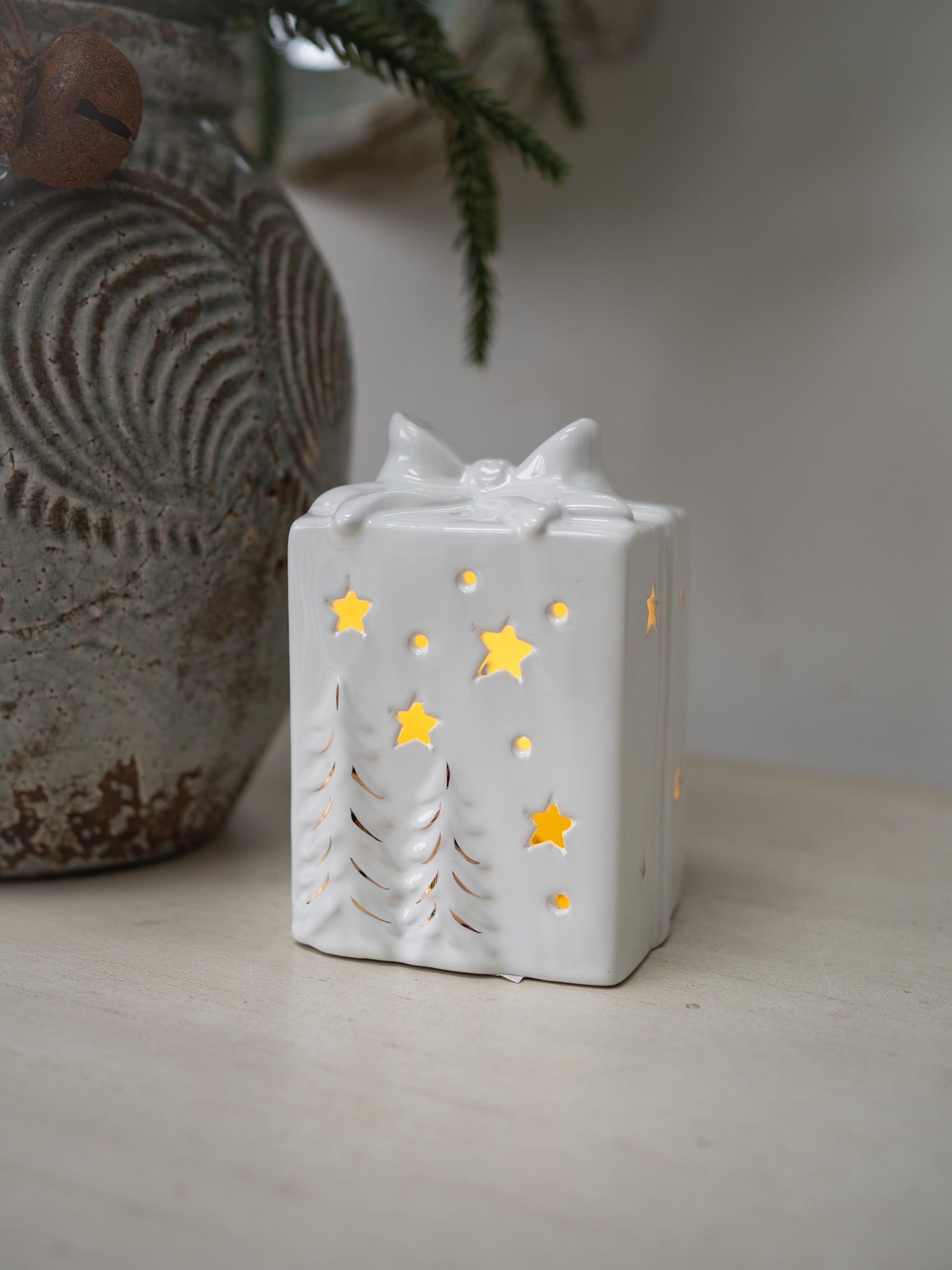 Ceramic LED Present with Bow and Trees
