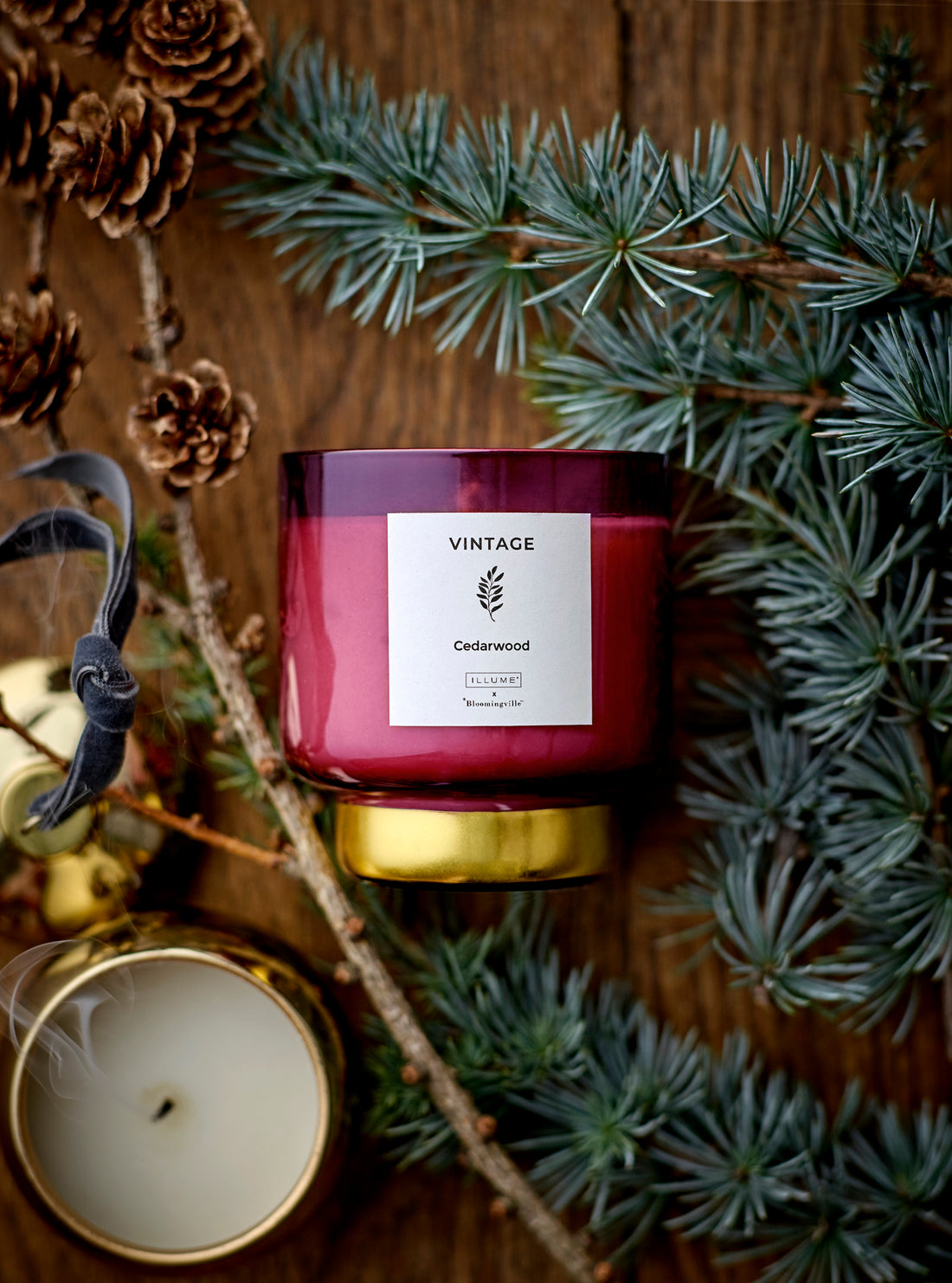 Cedarwood Gold Metal Bauble Candle