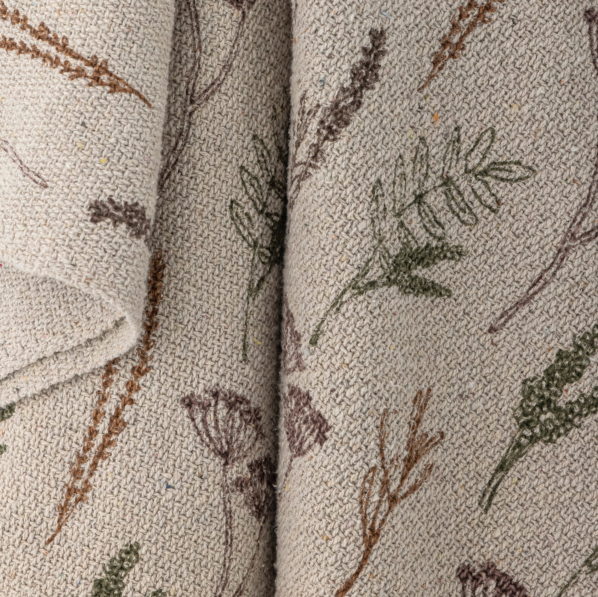 Pyle Floral Tasselled Throw