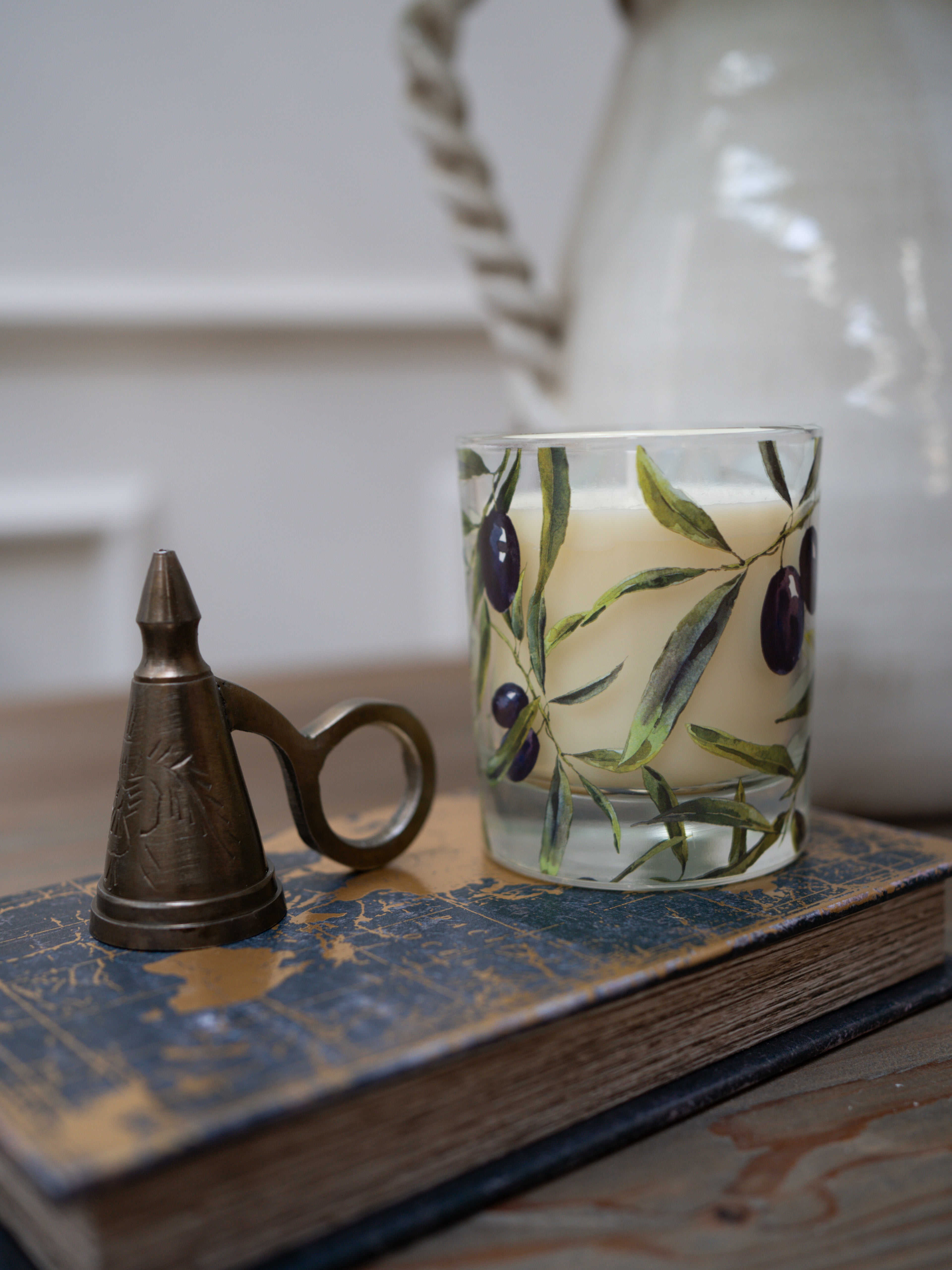 Fig and Olive Scented Candle