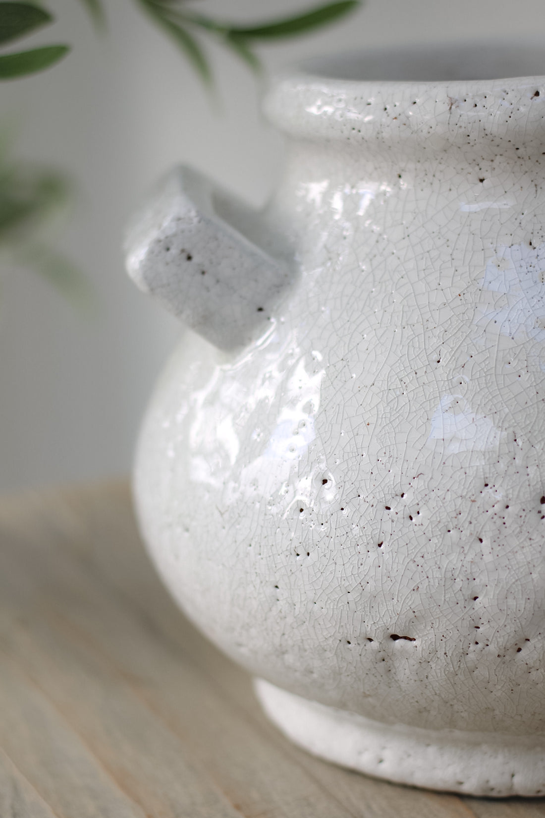 Bowness Rustic Crackle Glazed White Pot with Handles