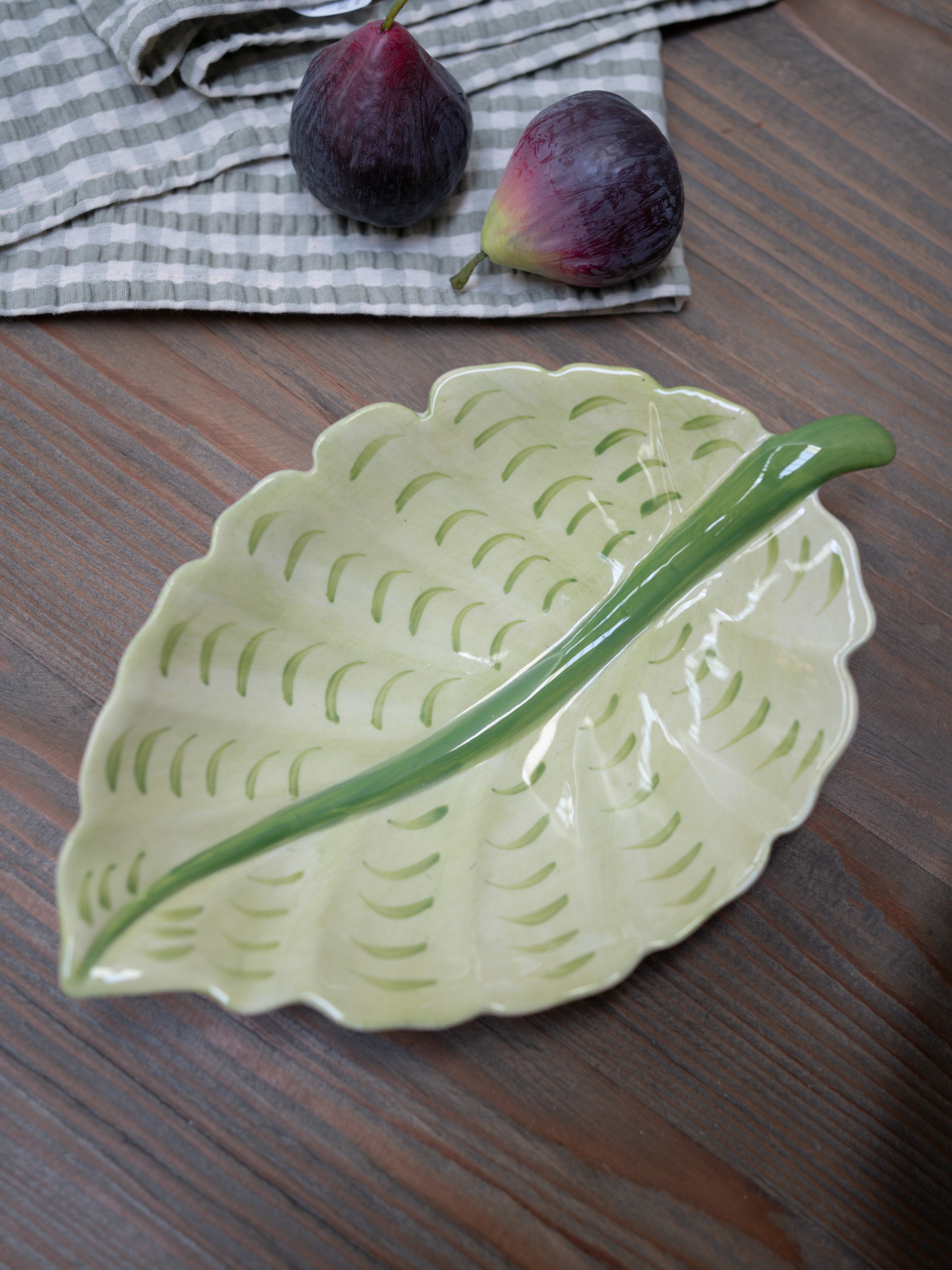 Stoneware Elm Leaf Plate