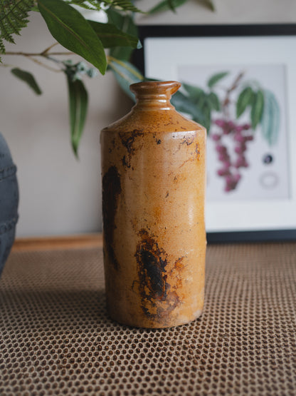 Tall Vintage Brown Ink Pourer - Style 2