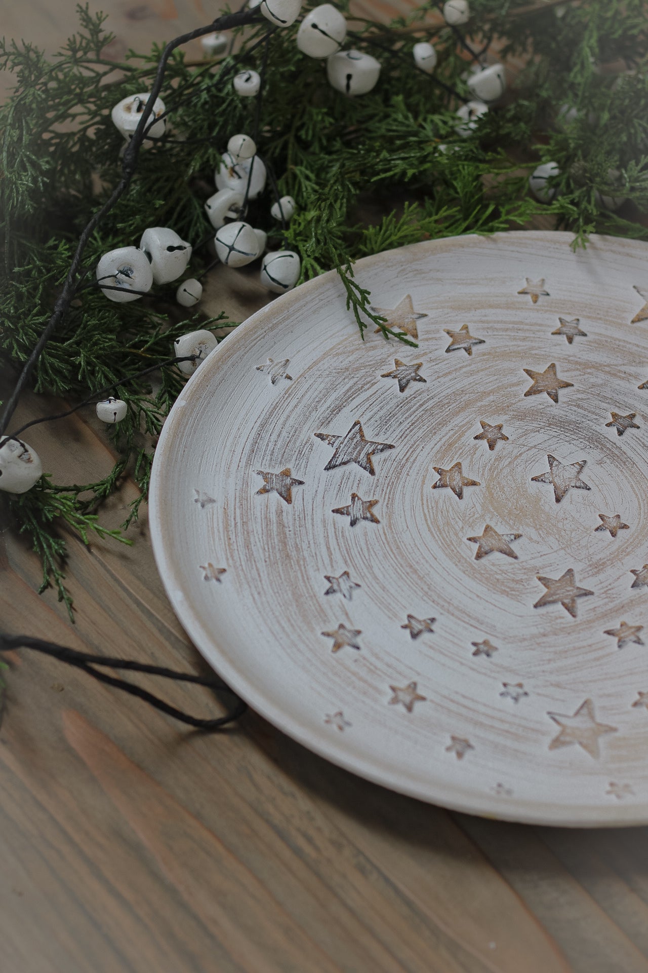 Distressed White Wooden Star Plate
