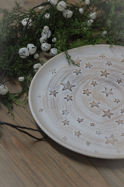 Distressed White Wooden Star Plate