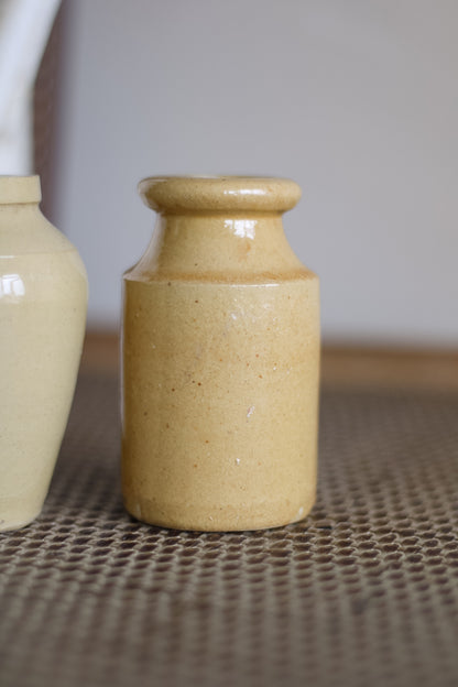 Set of 2 Cream Vintage Decorative Pots