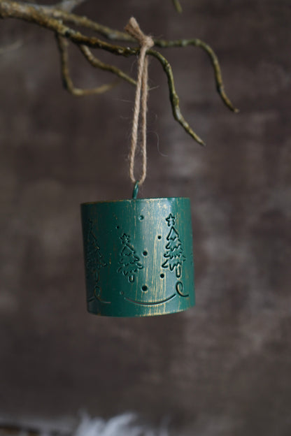 Emerald Christmas Tree Metal Bell Tree Decoration