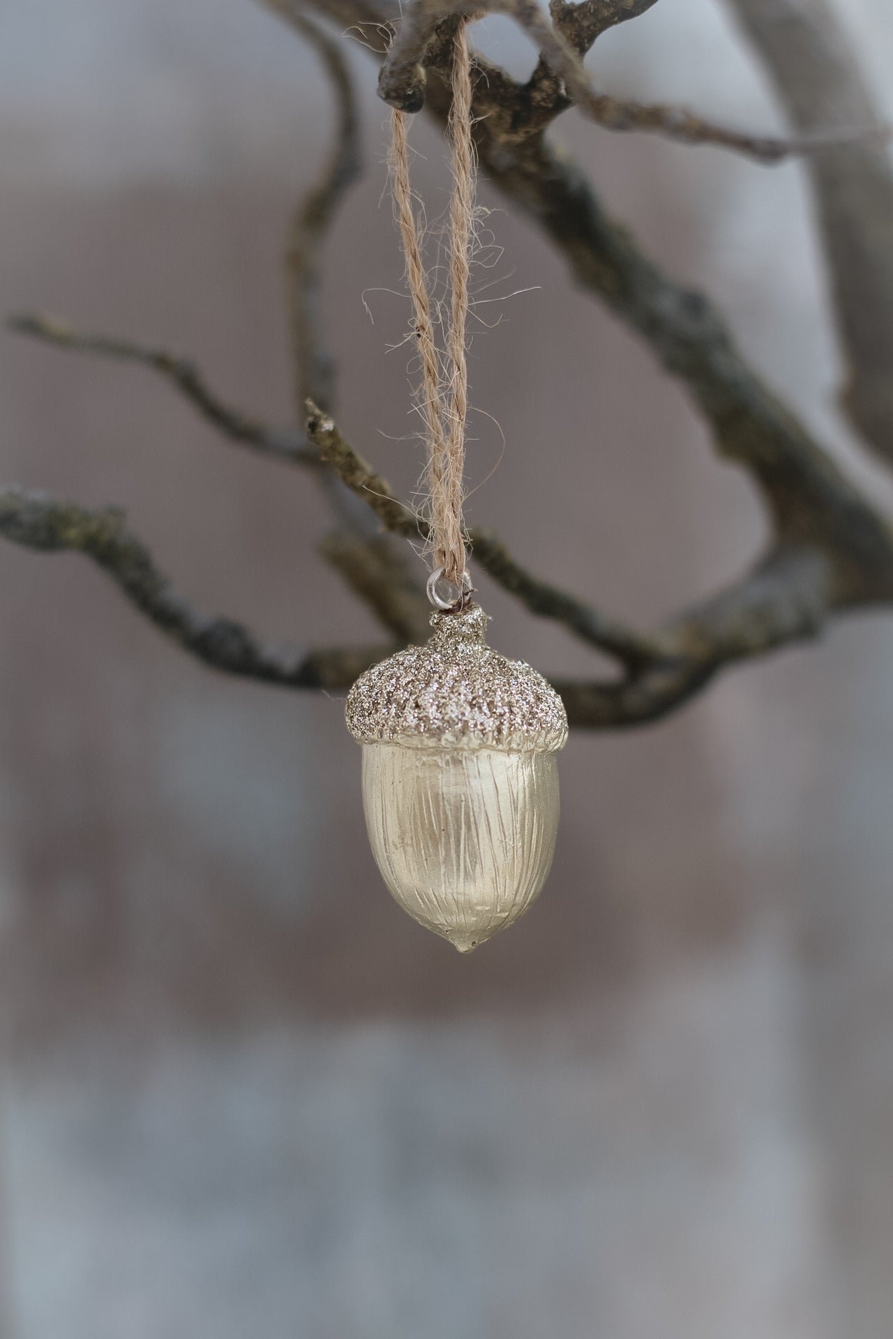 Golden Acorn Christmas Tree Bauble 001