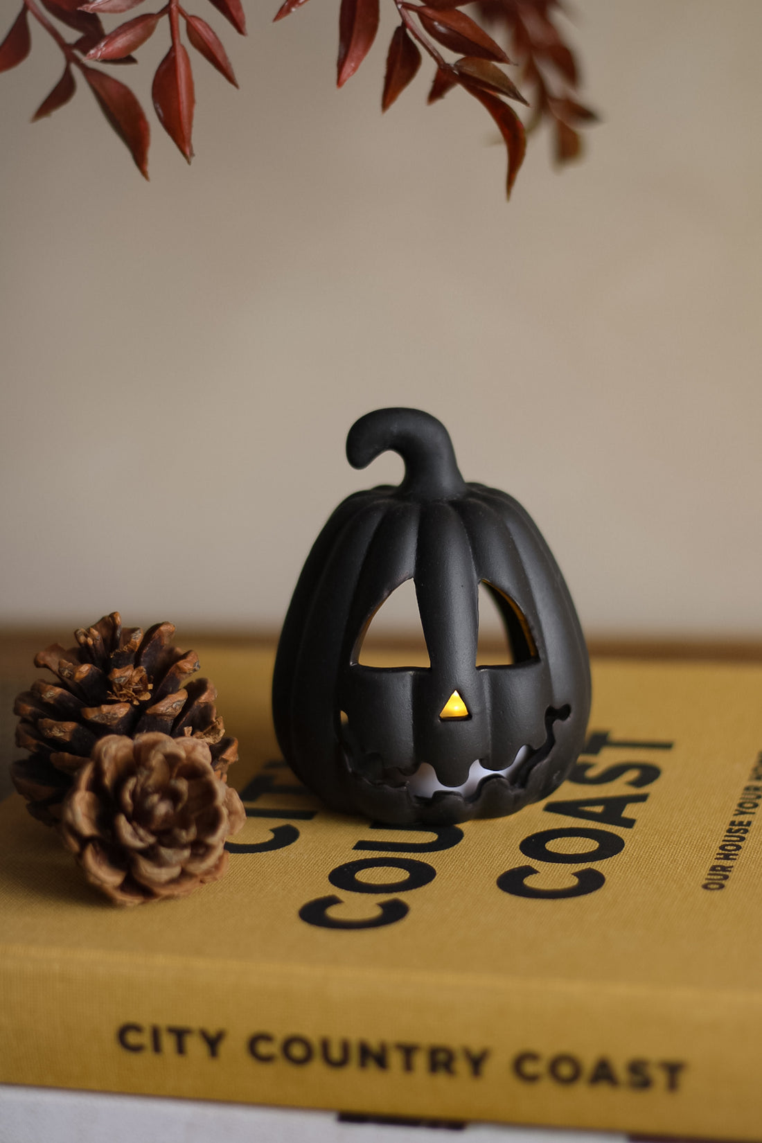 Black ceramic jack-o&