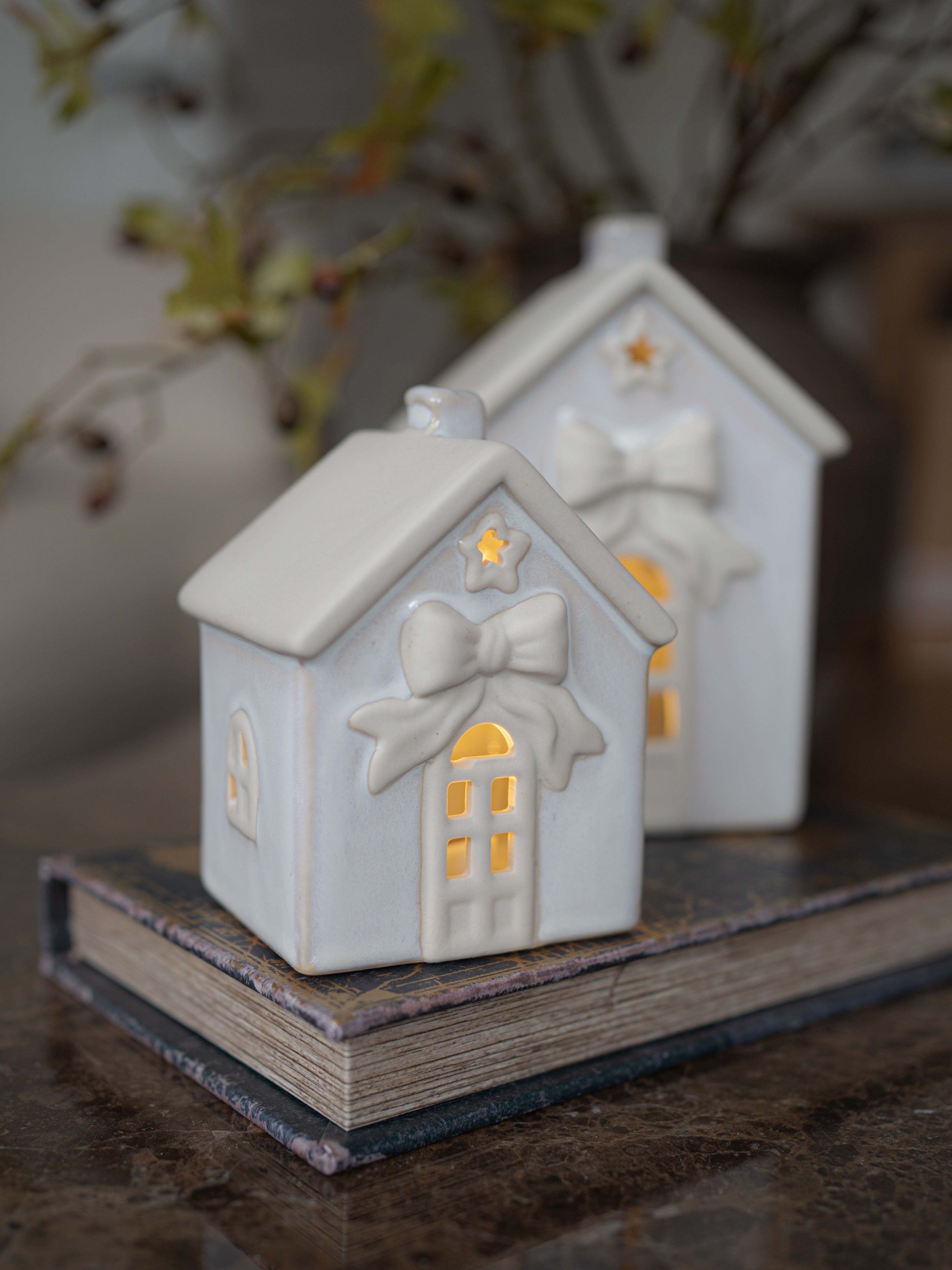 Pair of Ceramic LED Houses with Embossed Bows