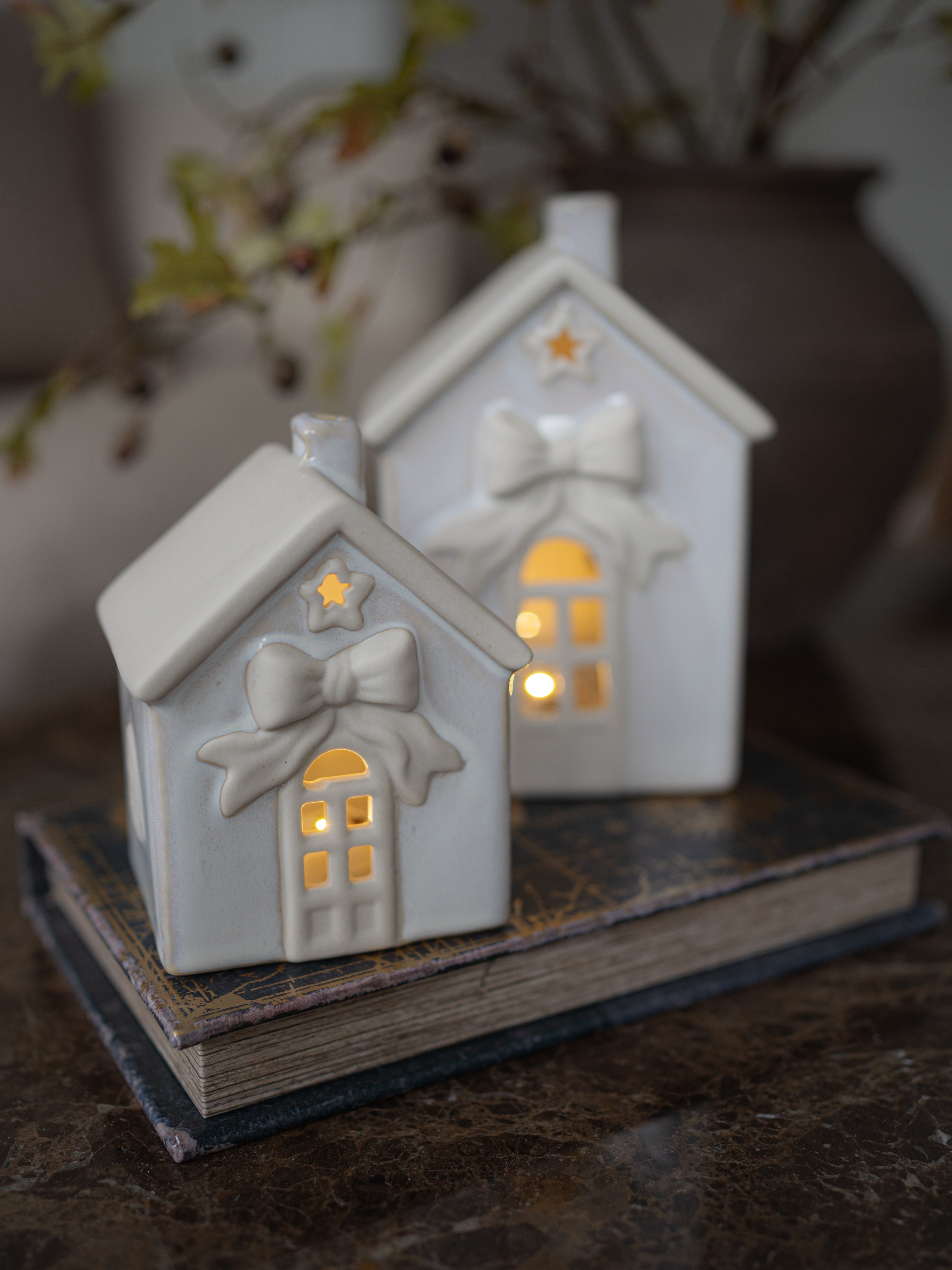 Pair of Ceramic LED Houses with Embossed Bows