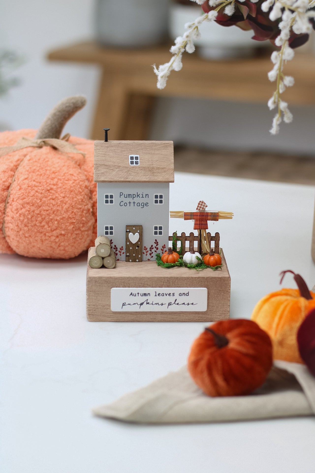 Pumpkin Cottage Decoration