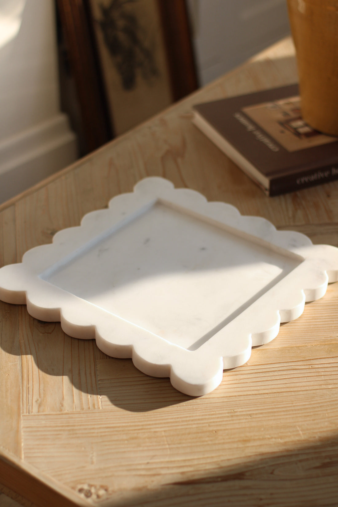 Scallop Edge Marble Square Tray