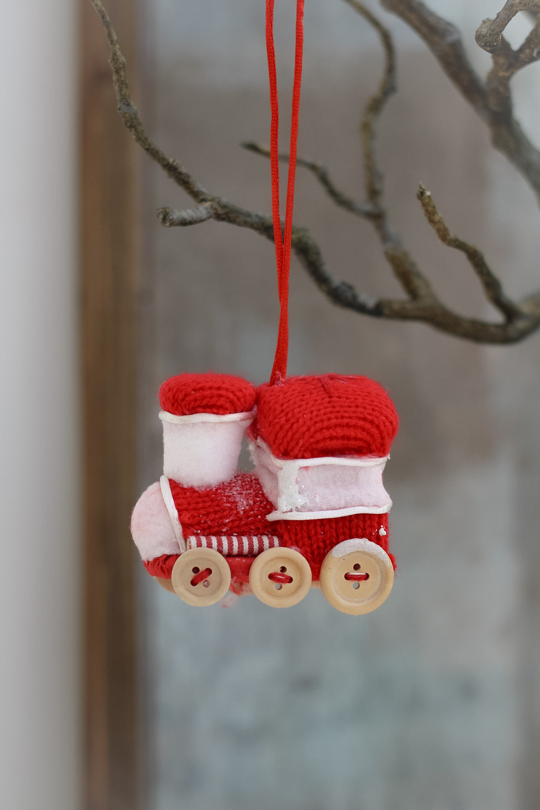 Snowy Red Train Christmas Tree Hanger 002