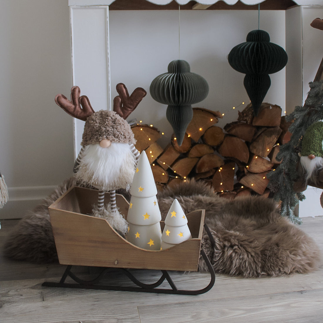 Traditional Wooden Sleigh Decoration