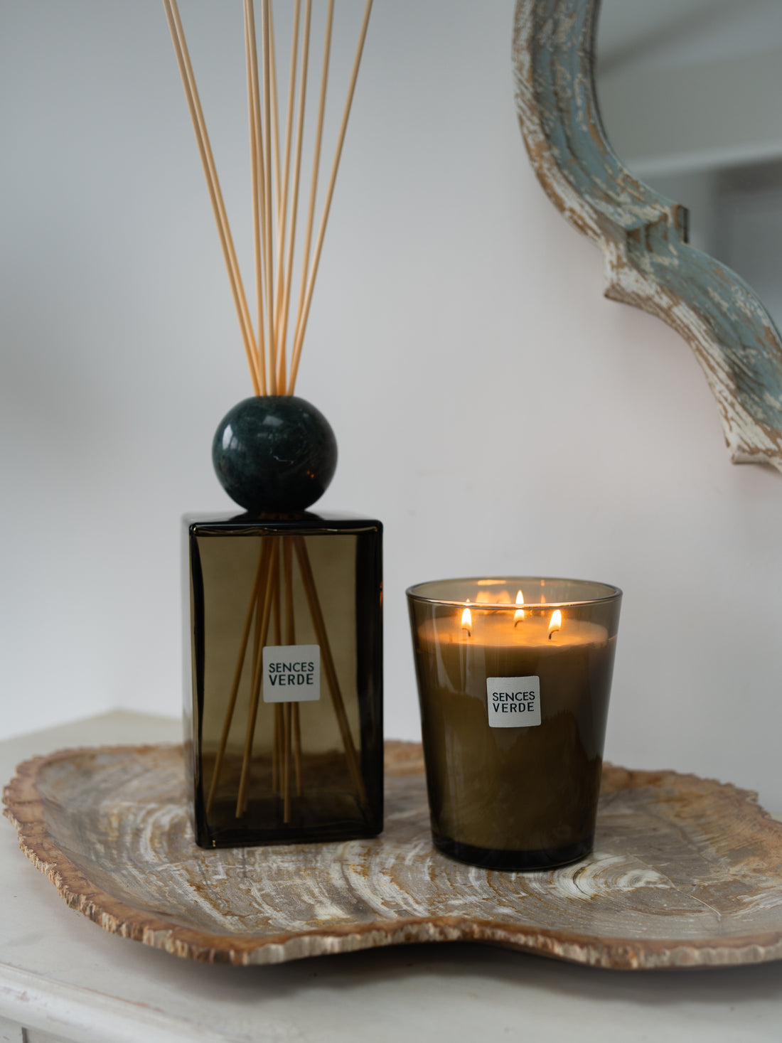 Verde Sences Extra Large Reed Diffuser &amp; Candle on fosilled wooden tray