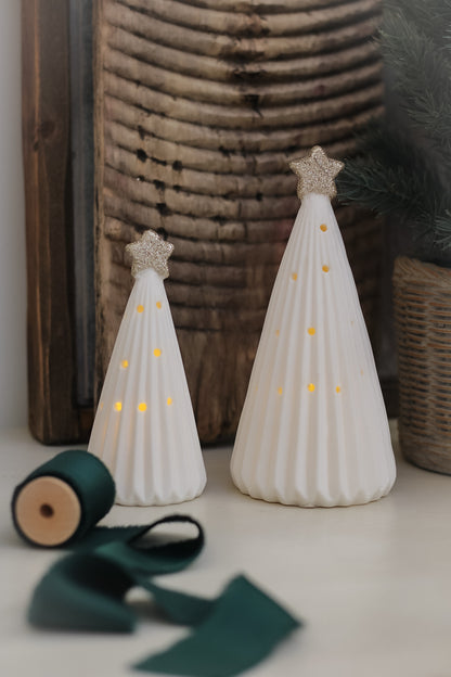 White Ribbed LED Ceramic Christmas Tree with Golden Star 001