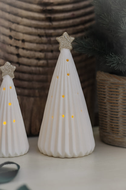 White Ribbed LED Ceramic Christmas Tree with Golden Star 003